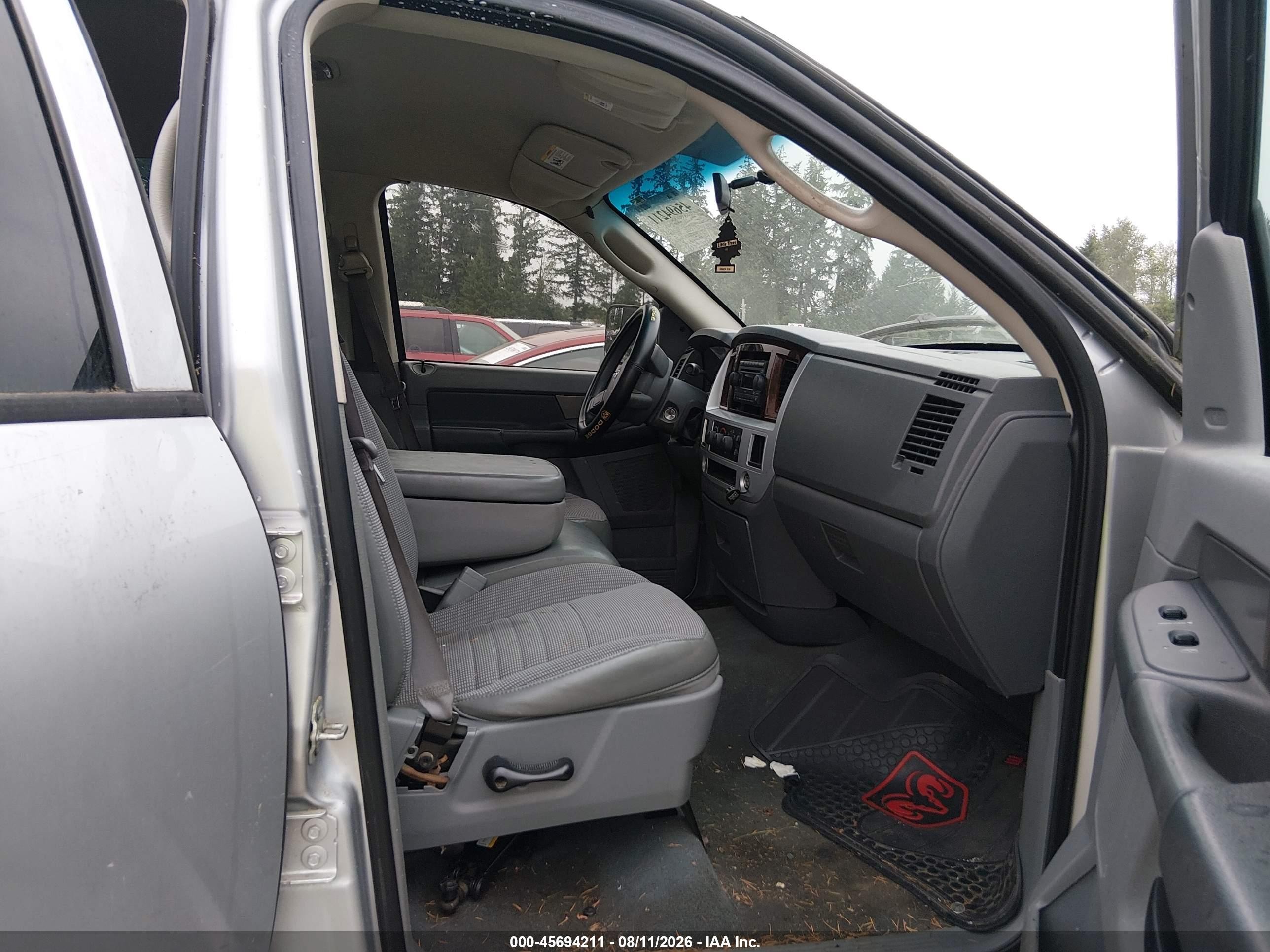 2008 Dodge Ram 1500 St/sxt Silver vin: 1D7HA18N38J117136