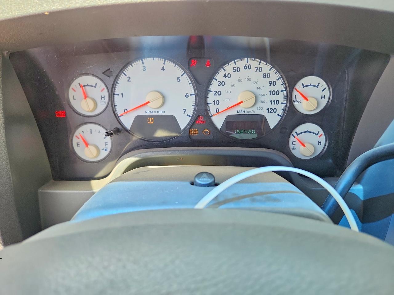 2008 Dodge Ram 1500 St Red vin: 1D7HA18N38J173545