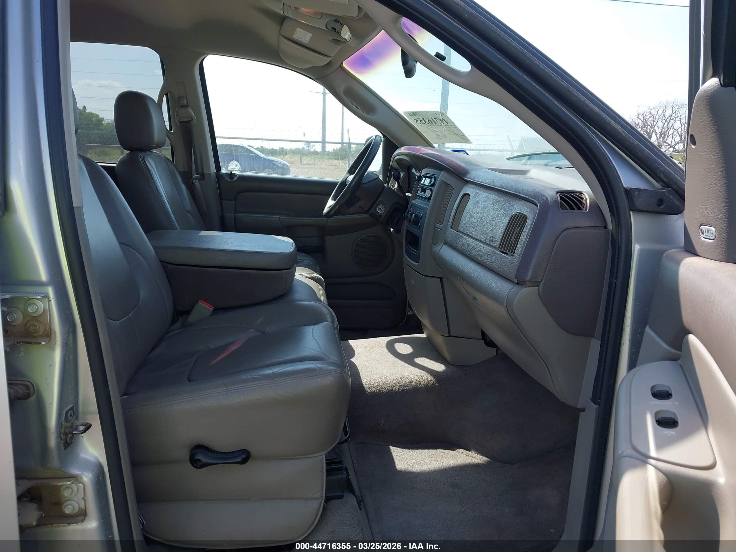 2002 Dodge Ram 1500 St Silver vin: 1D7HA18N52J192895