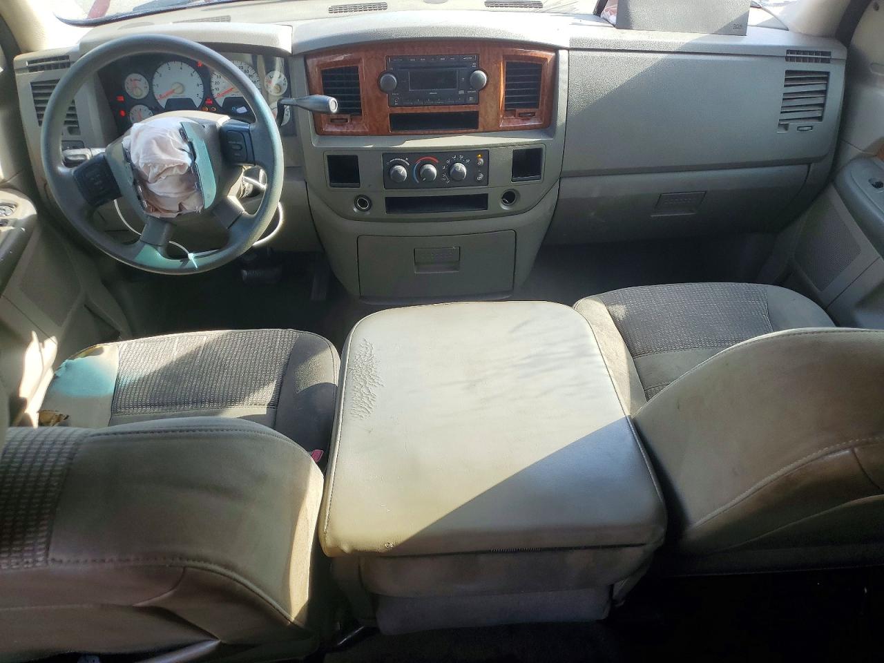 2006 Dodge Ram 1500 St/slt Red vin: 1D7HA18N56S685220