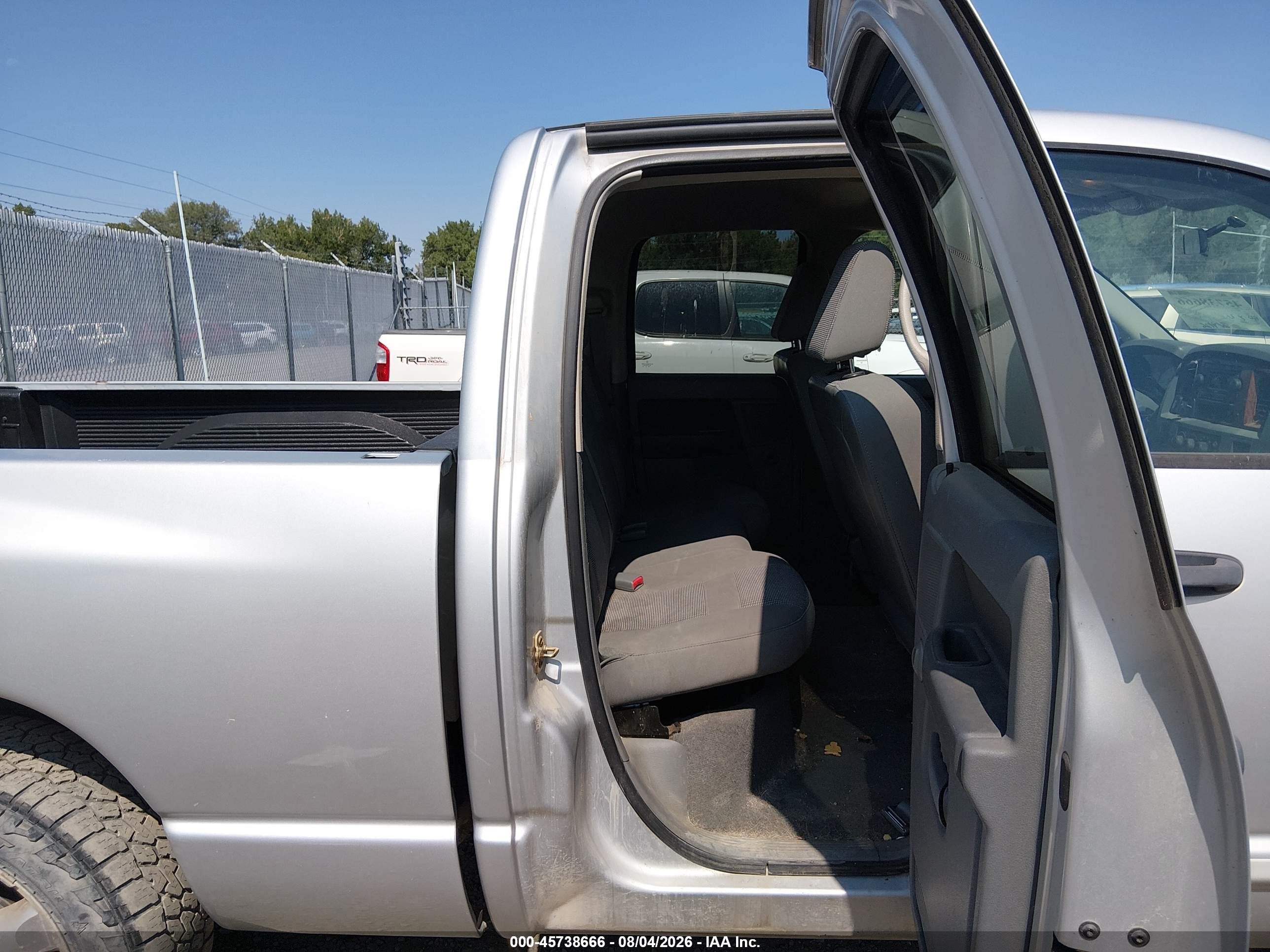 2006 Dodge Ram 1500 Slt Silver vin: 1D7HA18N56S685671