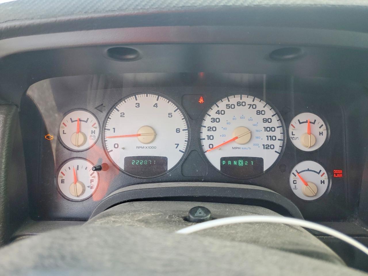 2003 Dodge Ram 1500 St Red vin: 1D7HA18N63S194053