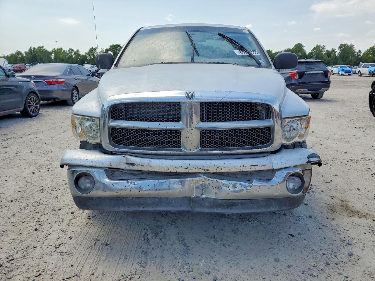 2004 Dodge Ram 1500 St Серебряный vin: 1D7HA18N64S705164