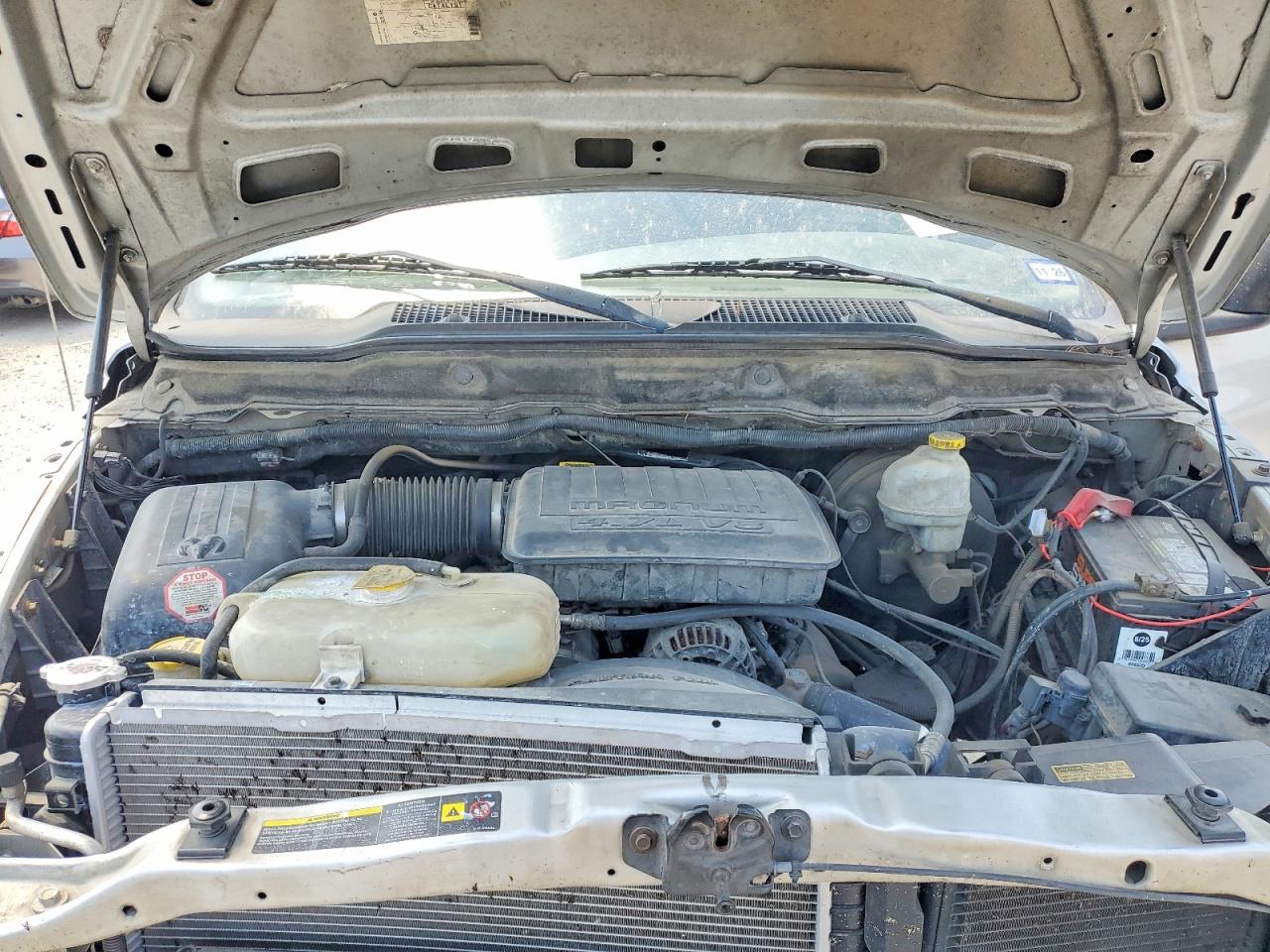 2004 Dodge Ram 1500 St Серебряный vin: 1D7HA18N64S705164