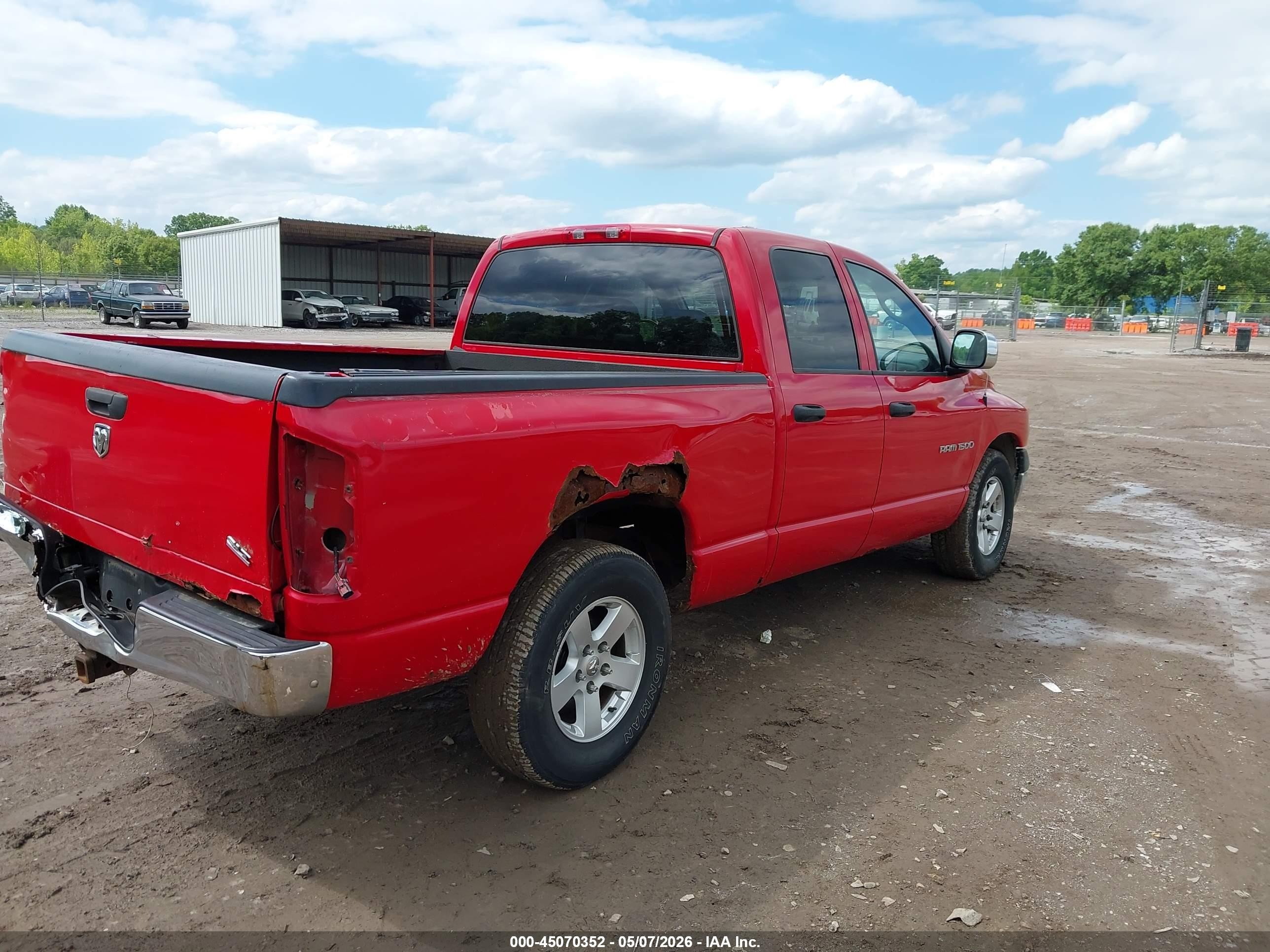 2005 Dodge Ram 1500 Slt/laramie Red vin: 1D7HA18N65S228382
