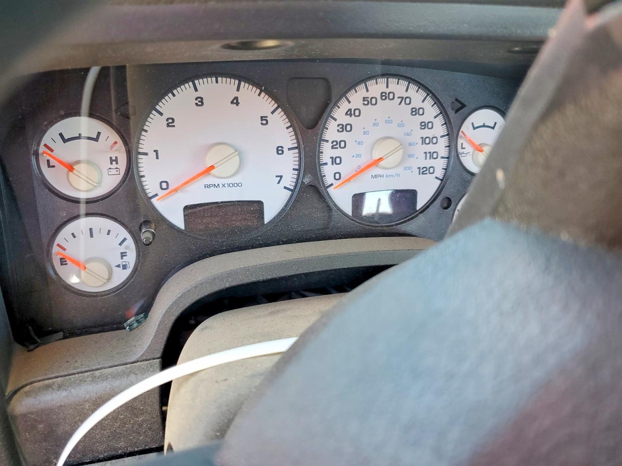 2004 Dodge Ram 1500 St Красный vin: 1D7HA18N74S784991