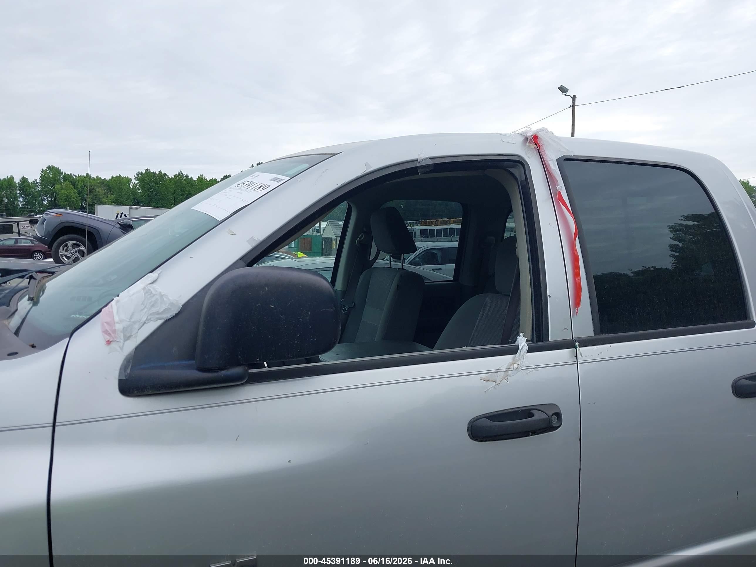 2008 Dodge Ram 1500 Slt Серебряный vin: 1D7HA18N78S584702