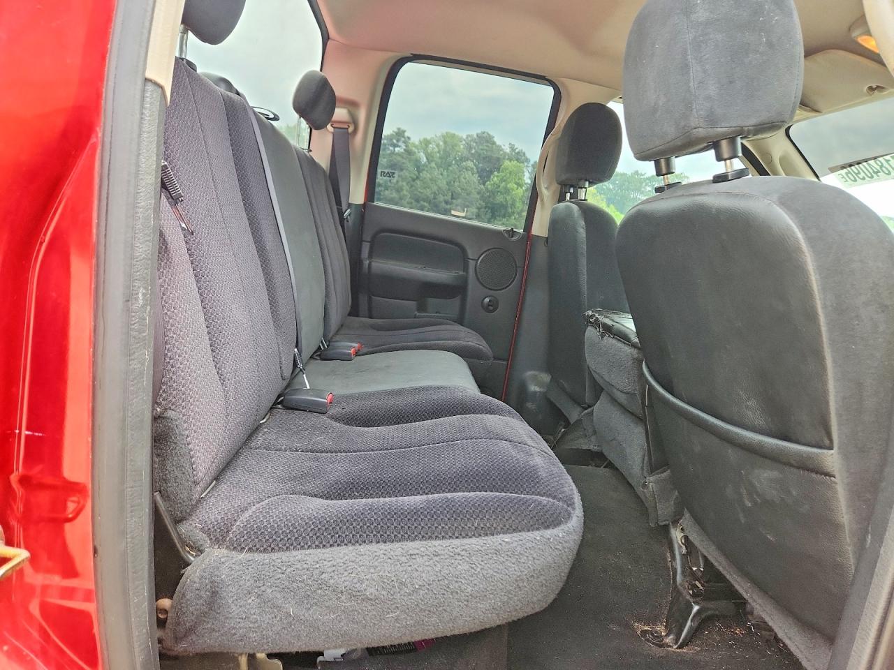 2004 Dodge Ram 1500 St Red vin: 1D7HA18N84S728414