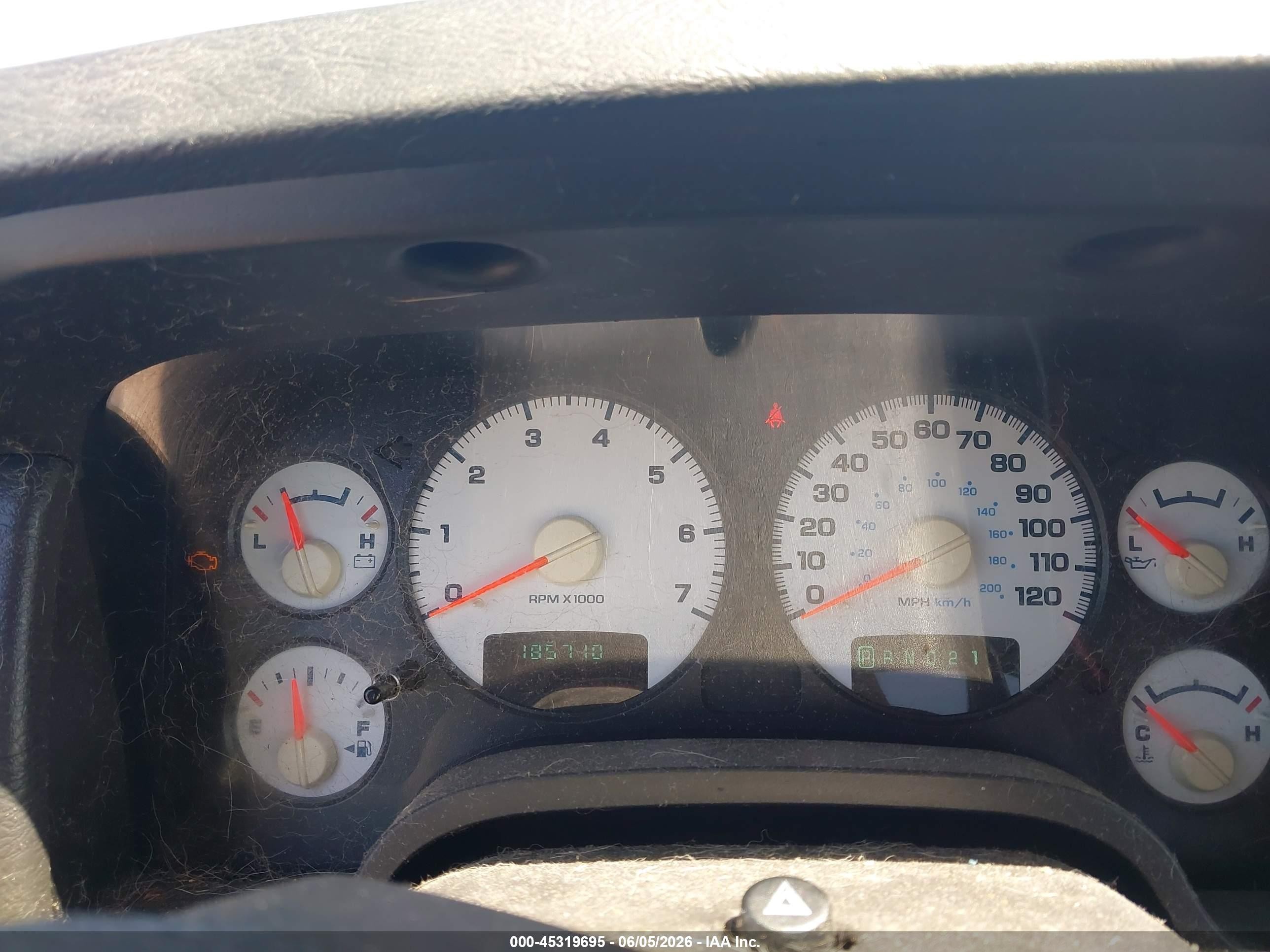 2005 Dodge Ram 1500 Slt/laramie Silver vin: 1D7HA18N85S114108
