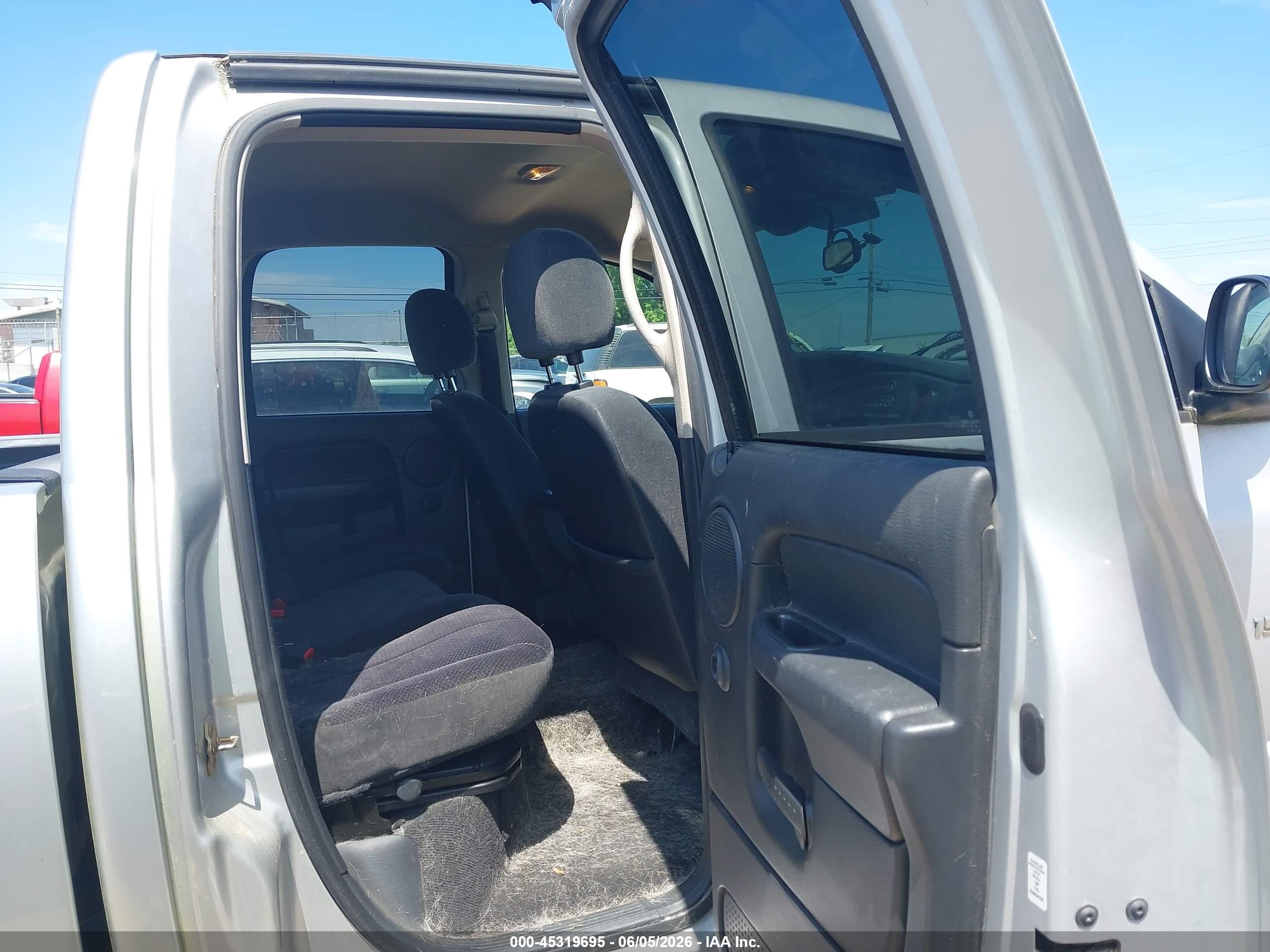 2005 Dodge Ram 1500 Slt/laramie Silver vin: 1D7HA18N85S114108