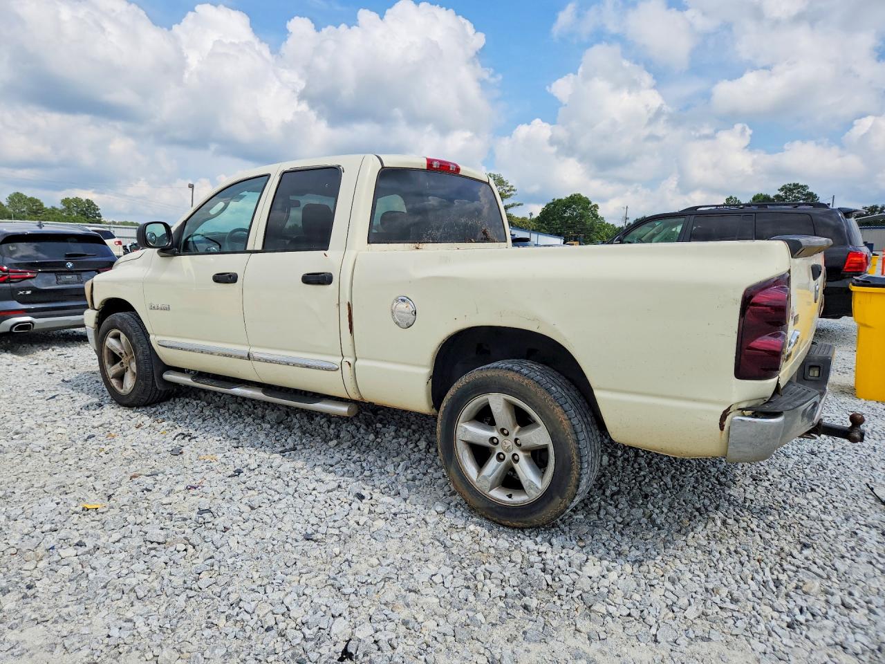2008 Dodge Ram 1500 St Cream vin: 1D7HA18N88J163271