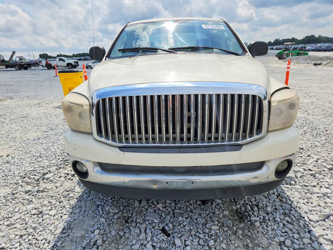 2008 Dodge Ram 1500 St Cream vin: 1D7HA18N88J163271