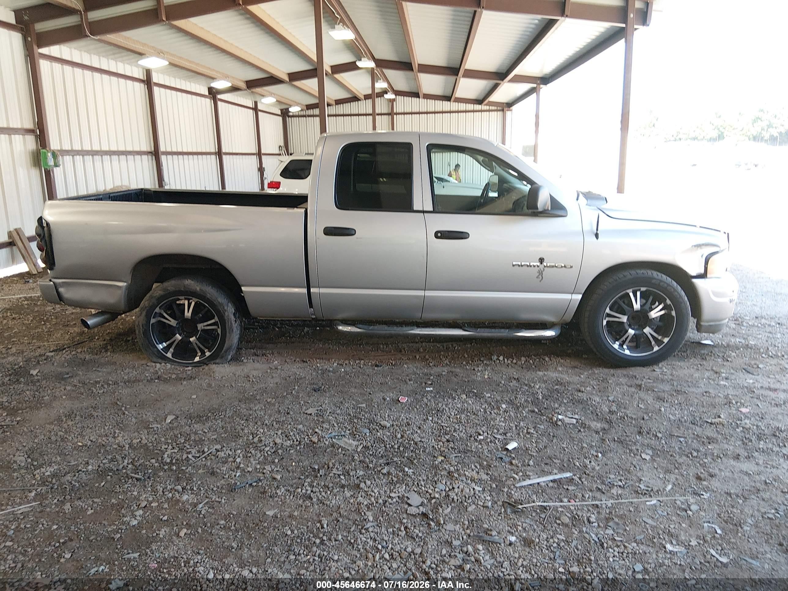 2002 Dodge Ram 1500   Silver vin: 1D7HA18N92J205700