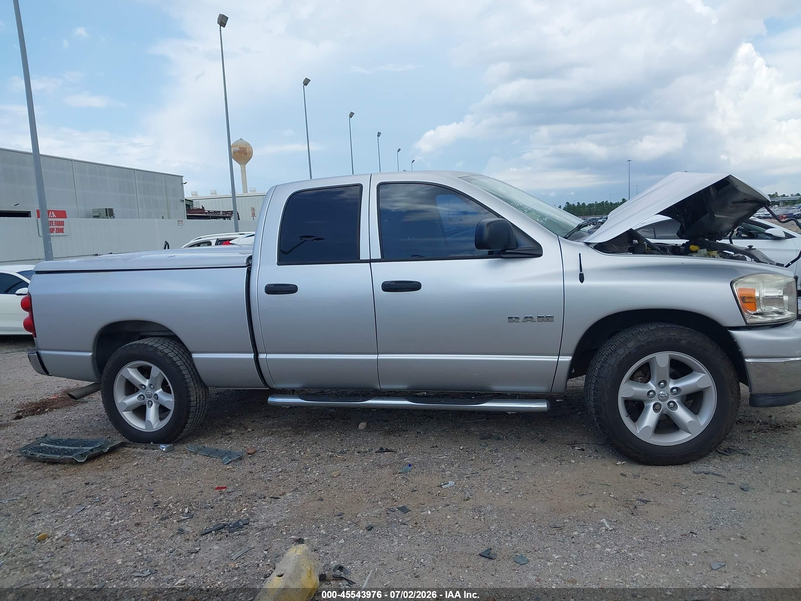 2008 Dodge Ram 1500 Slt Серебряный vin: 1D7HA18N98J112538