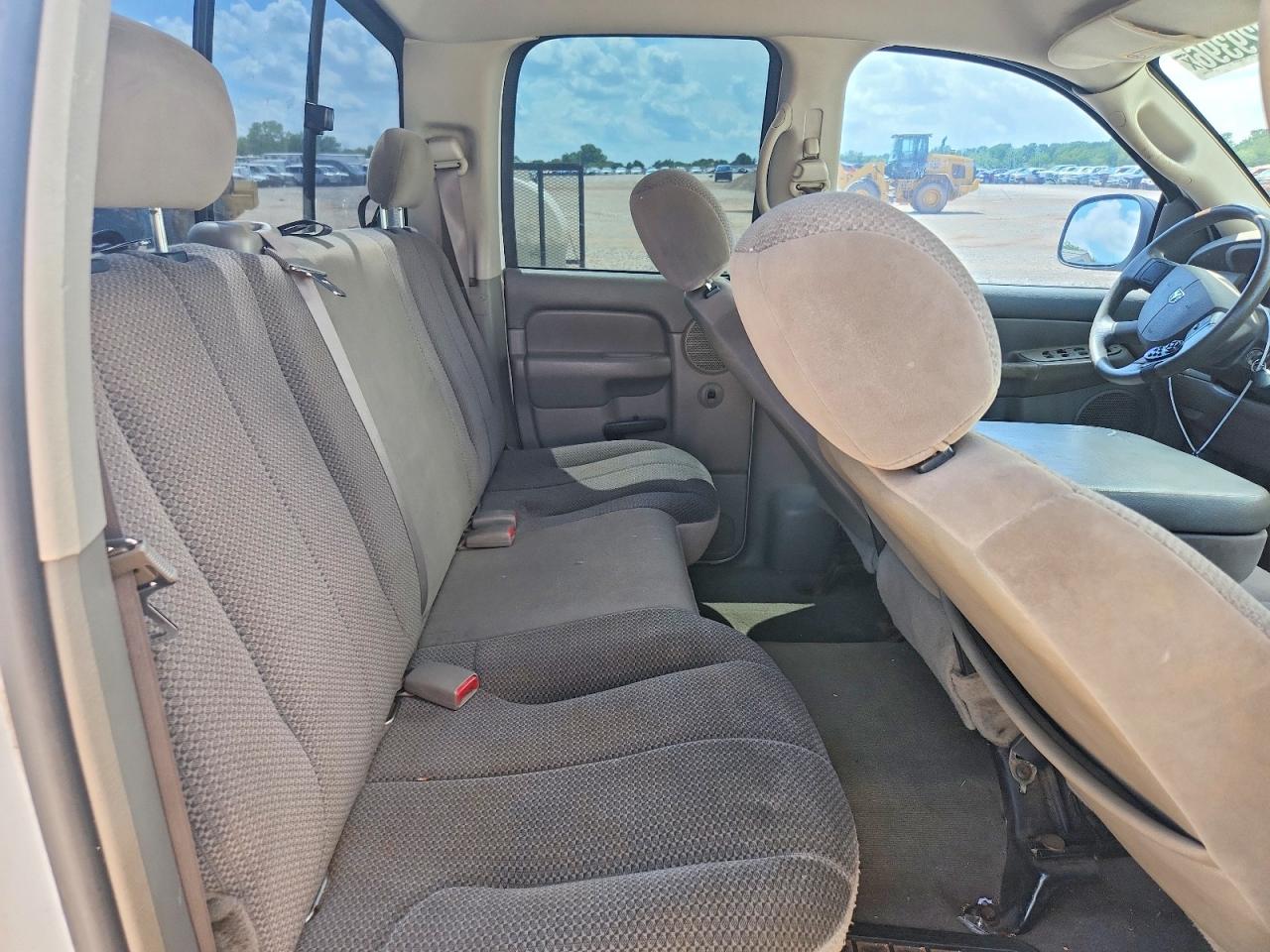 2004 Dodge Ram 1500 St White vin: 1D7HA18NX4S611983