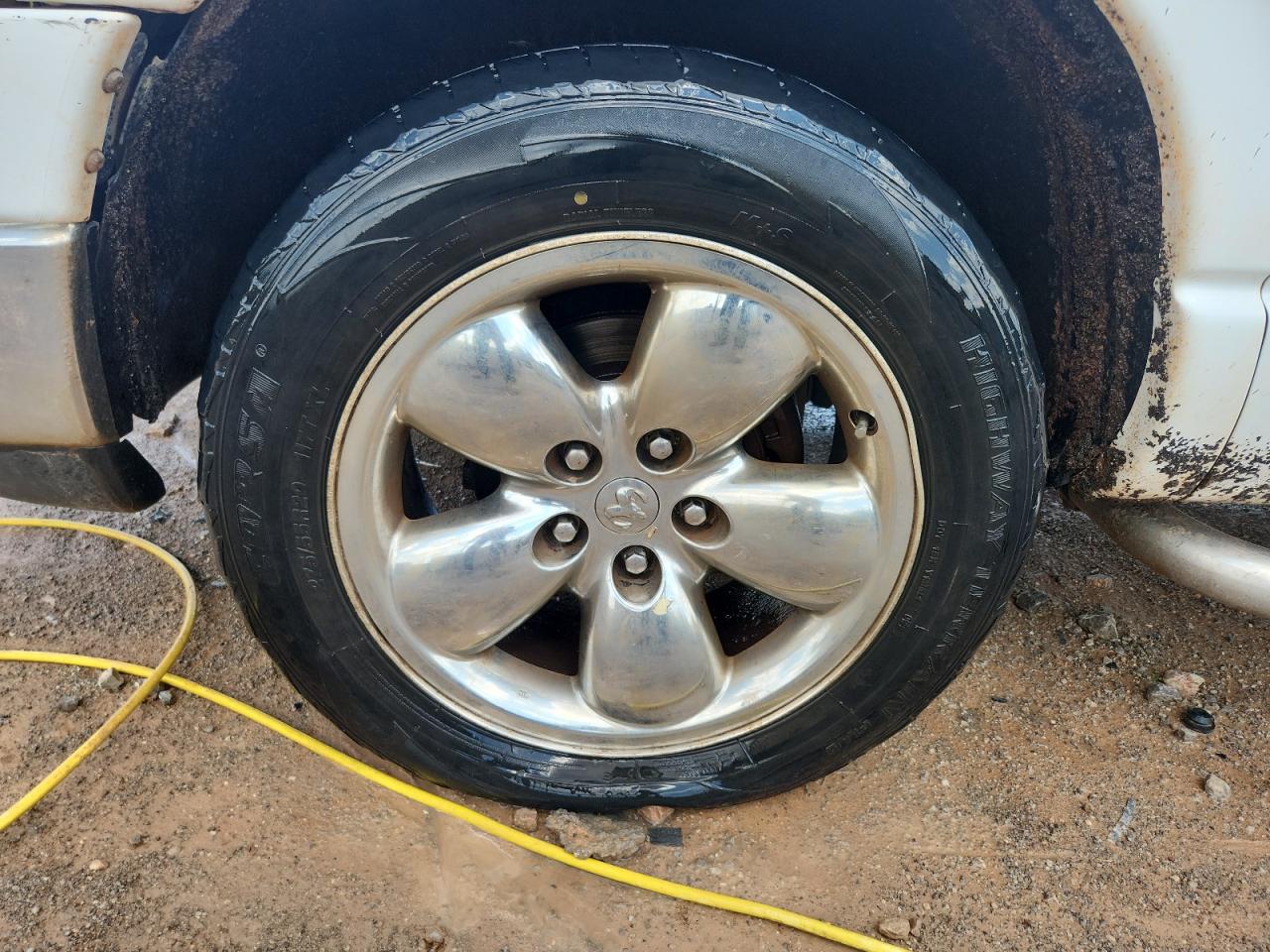 2004 Dodge Ram 1500 St White vin: 1D7HA18NX4S611983 Damage: Left Front Wheel, Curb Rash, > 12 Inches