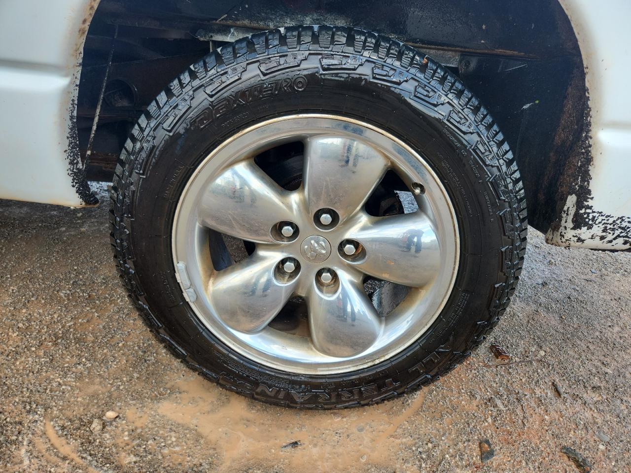 2004 Dodge Ram 1500 St White vin: 1D7HA18NX4S611983 Damage: Left Rear Wheel, Curb Rash, > 12 Inches