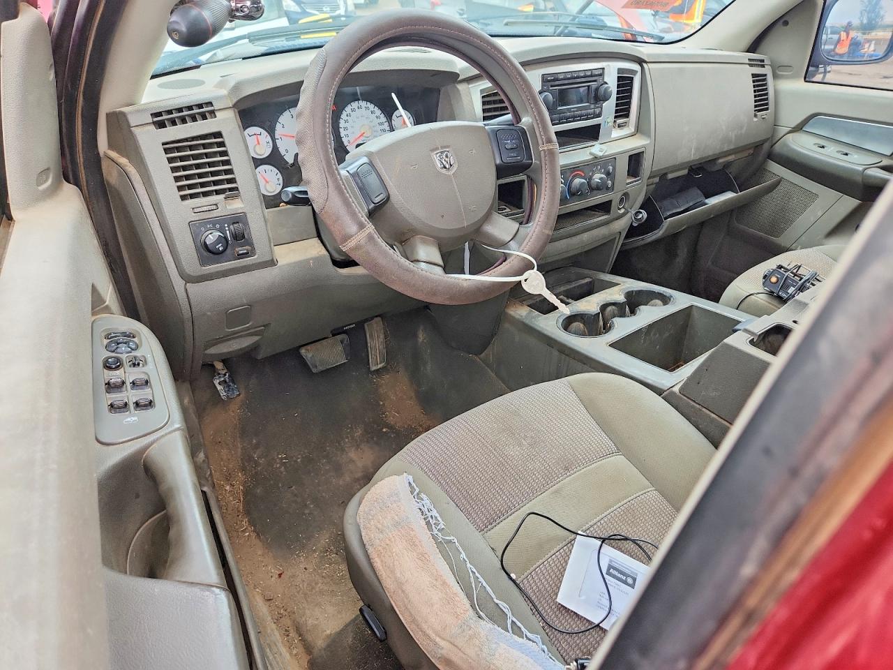 2008 Dodge Ram 1500 St Red vin: 1D7HA18NX8J126755