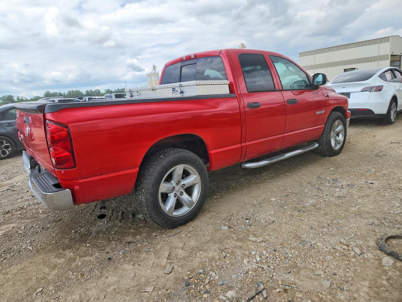 2008 Dodge Ram 1500 Красный vin: 1D7HA18NX8S617840