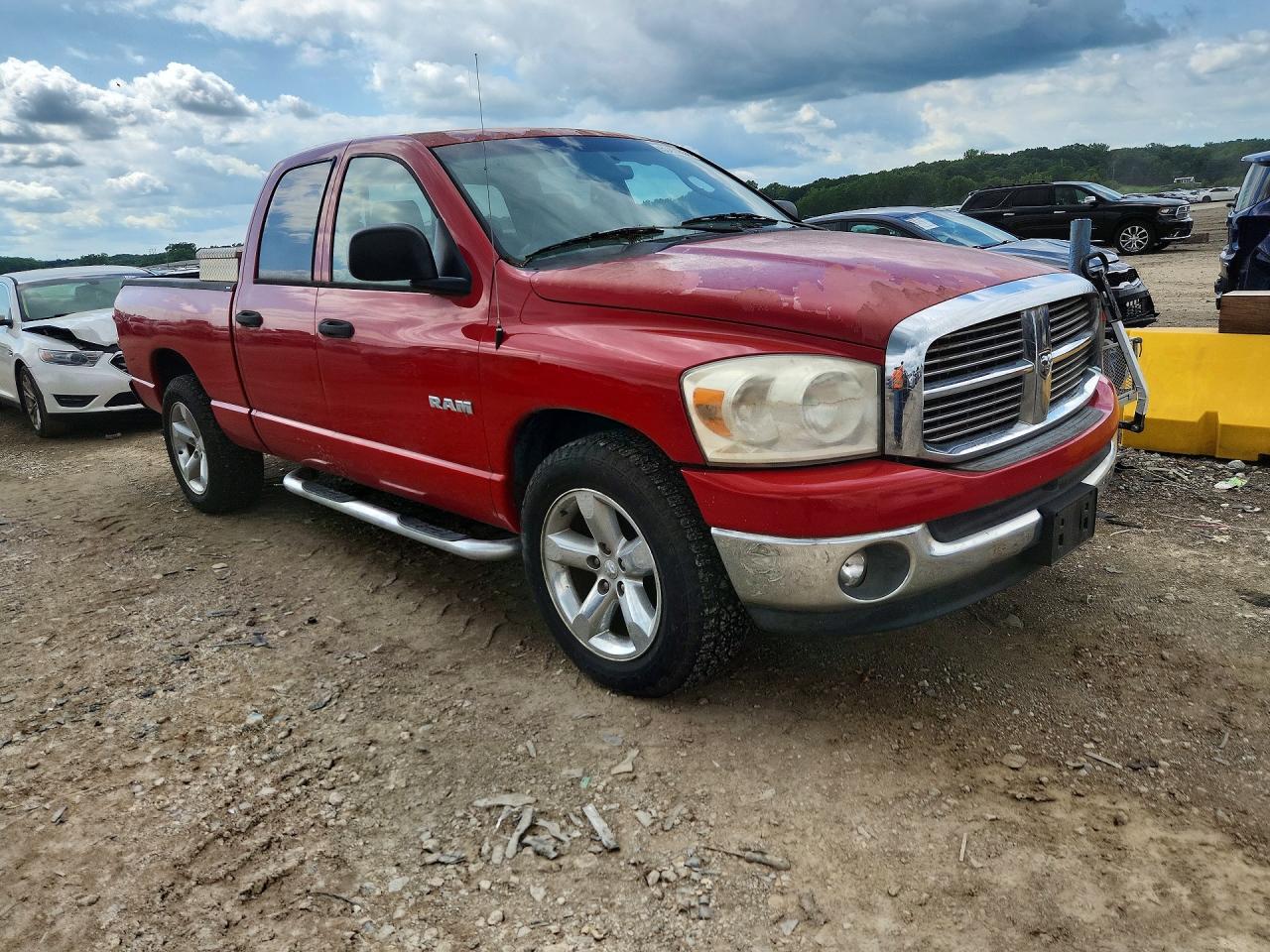 2008 Dodge Ram 1500 Красный vin: 1D7HA18NX8S617840
