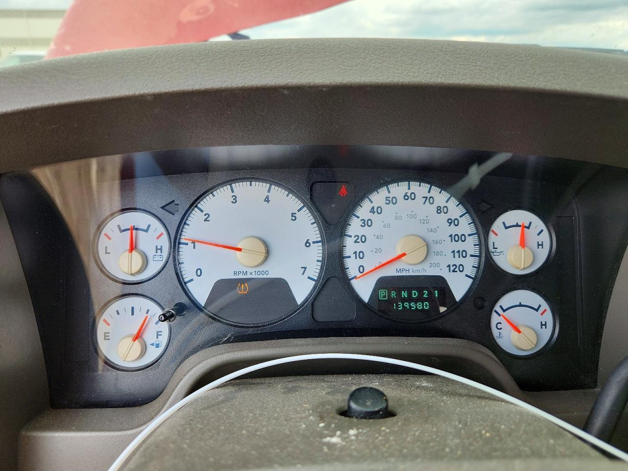 2008 Dodge Ram 1500 Красный vin: 1D7HA18NX8S617840