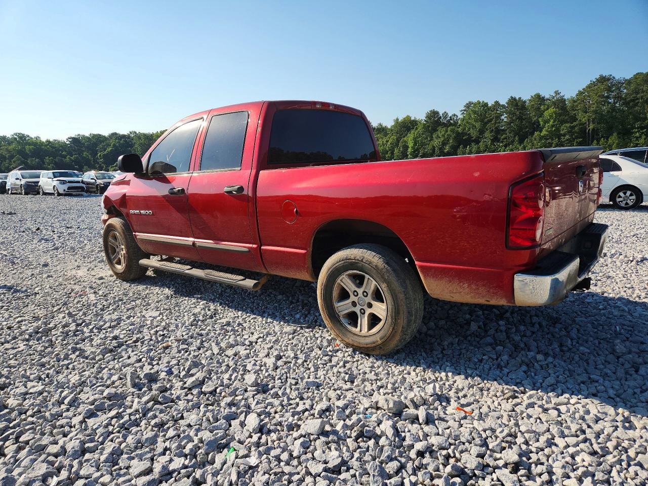 2007 Dodge Ram 1500 St Red vin: 1D7HA18P07J635124