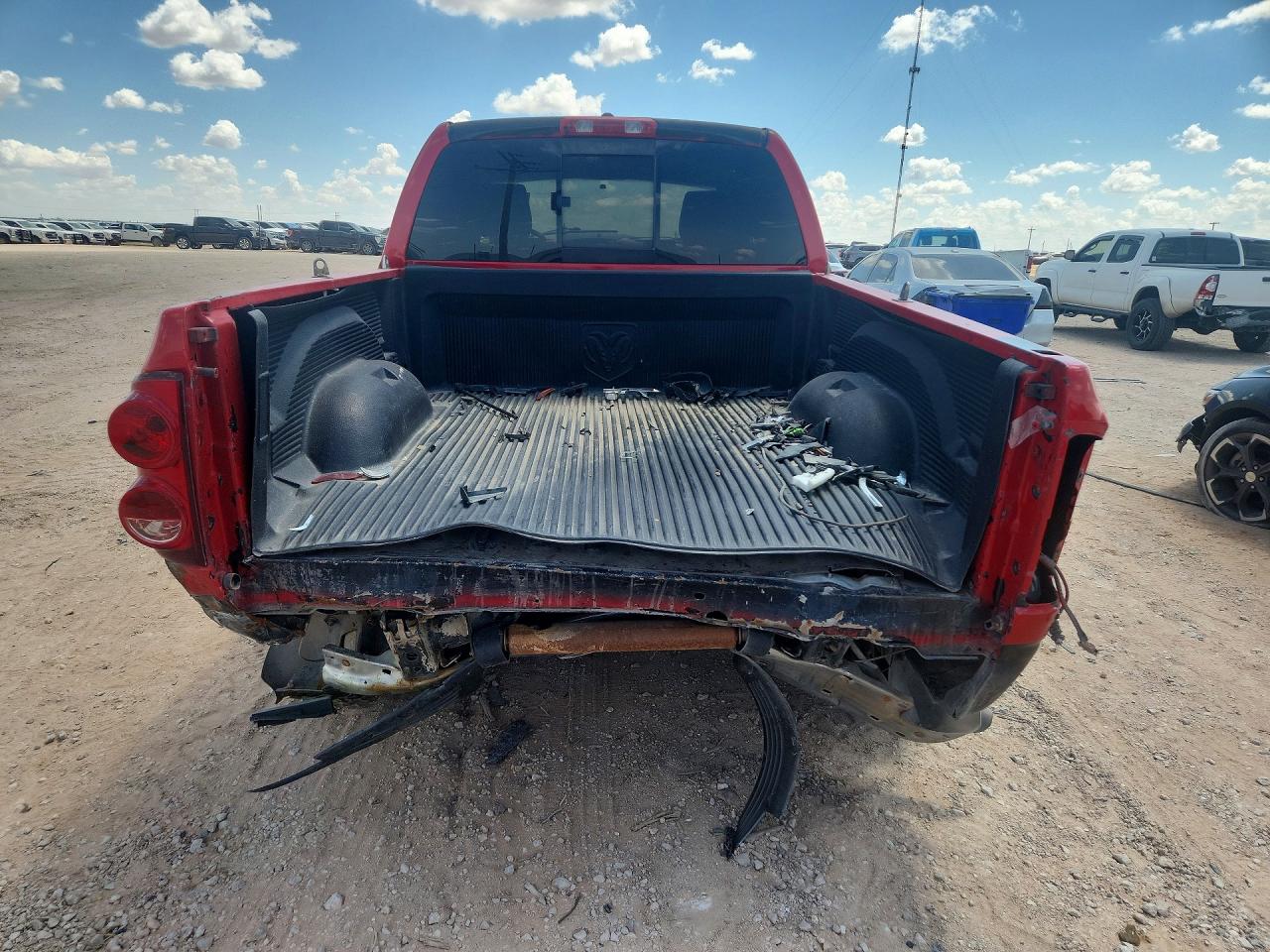 2007 Dodge Ram 1500 St Red vin: 1D7HA18P17S122166