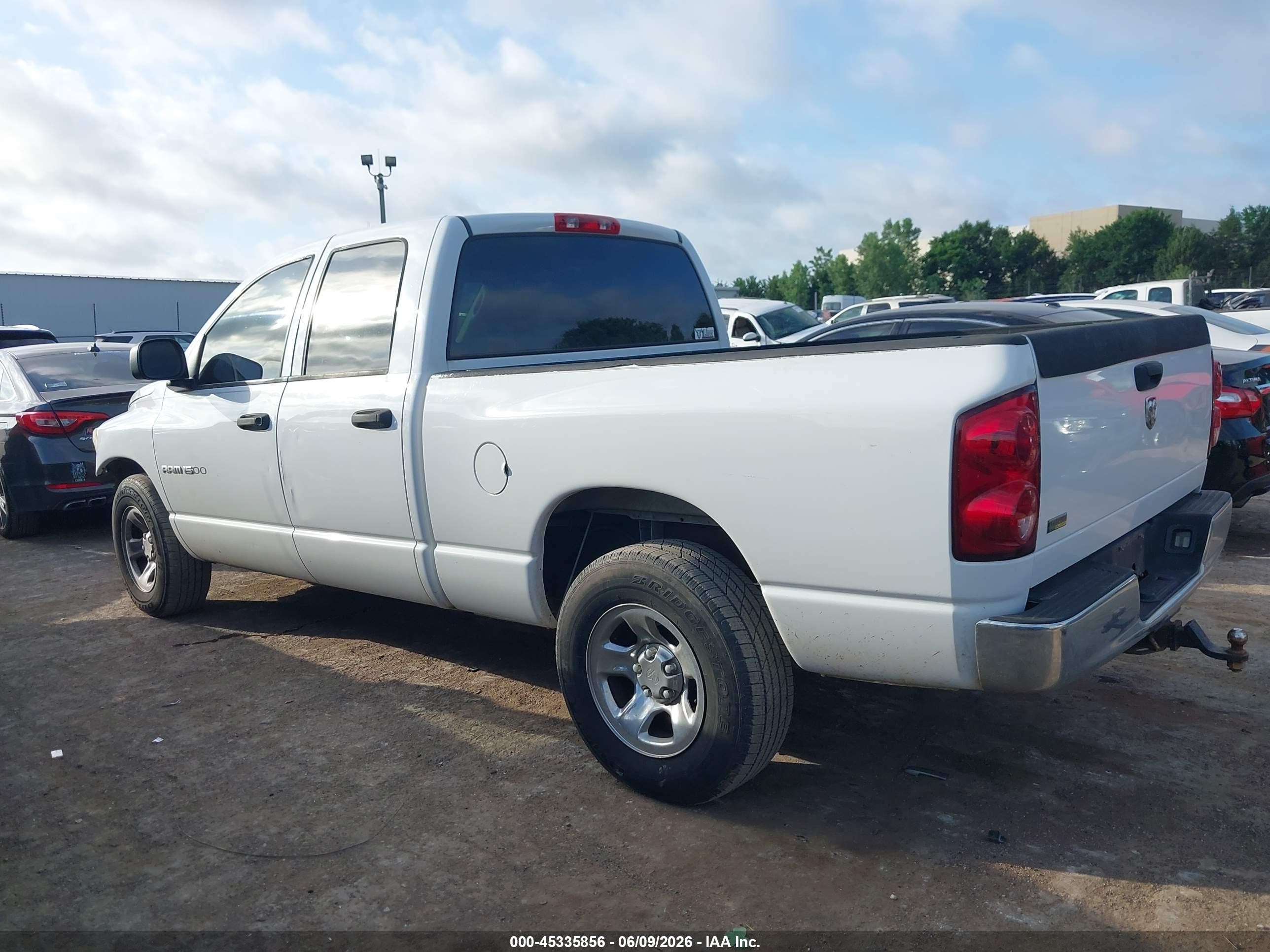 2007 Dodge Ram 1500 St White vin: 1D7HA18P27S251193