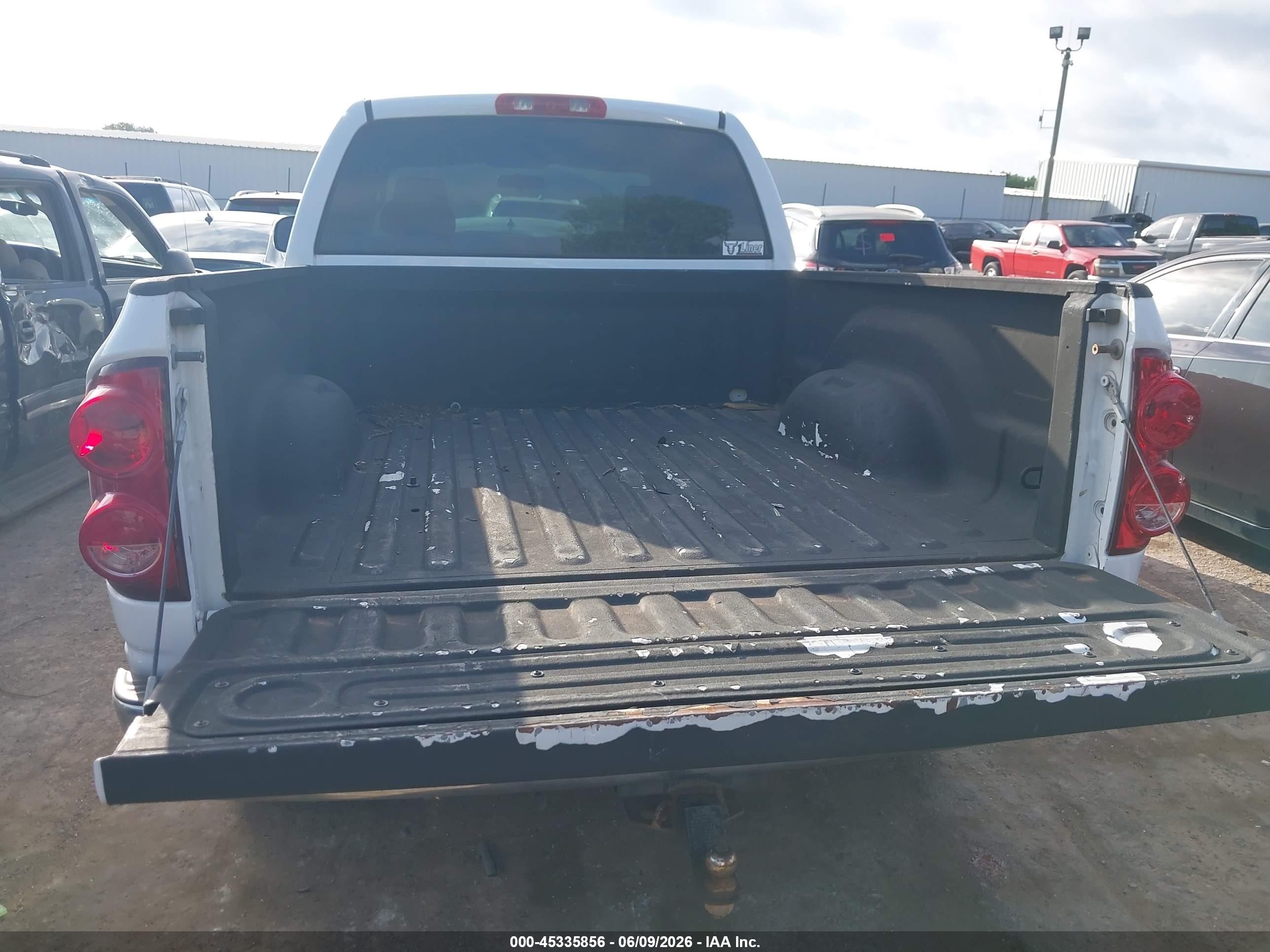 2007 Dodge Ram 1500 St White vin: 1D7HA18P27S251193