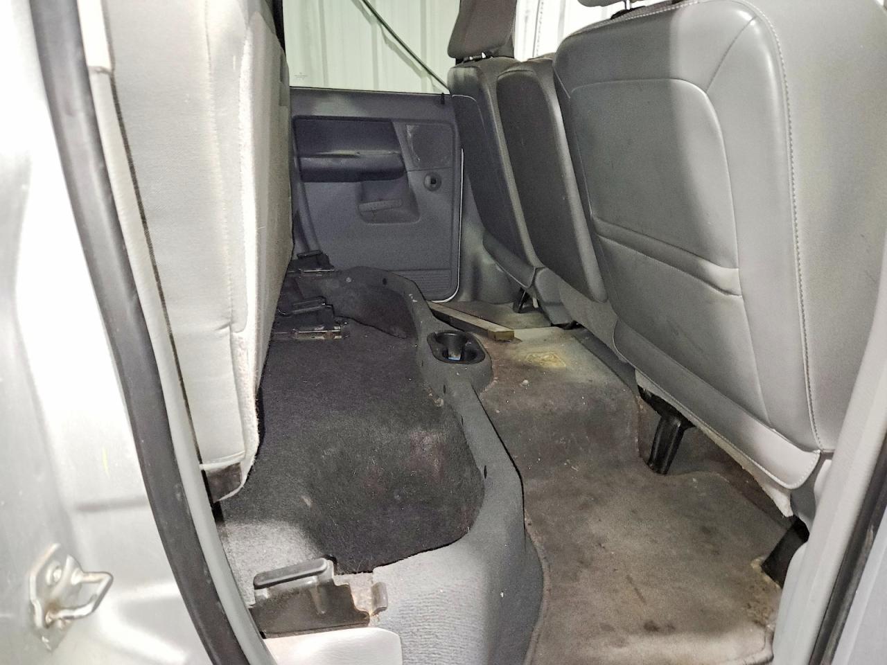 2007 Dodge Ram 1500 St Silver vin: 1D7HA18P47S154206