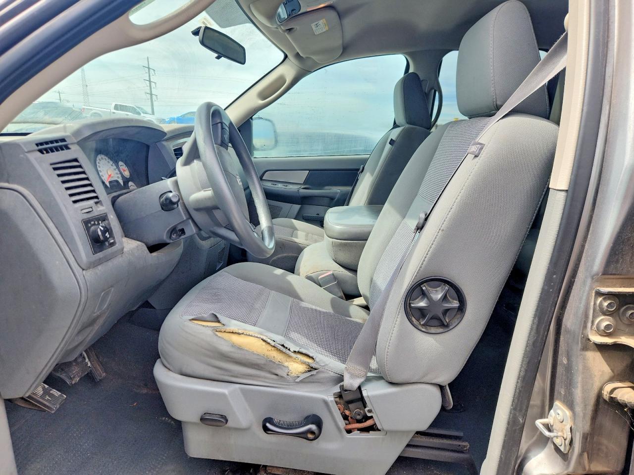 2007 Dodge Ram 1500 St Серый vin: 1D7HA18P47S181602