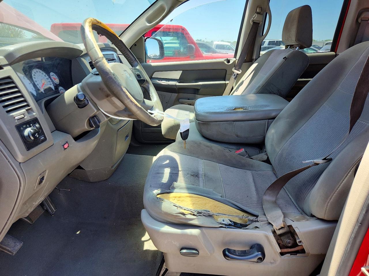 2007 Dodge Ram 1500 St Red vin: 1D7HA18P57S114376