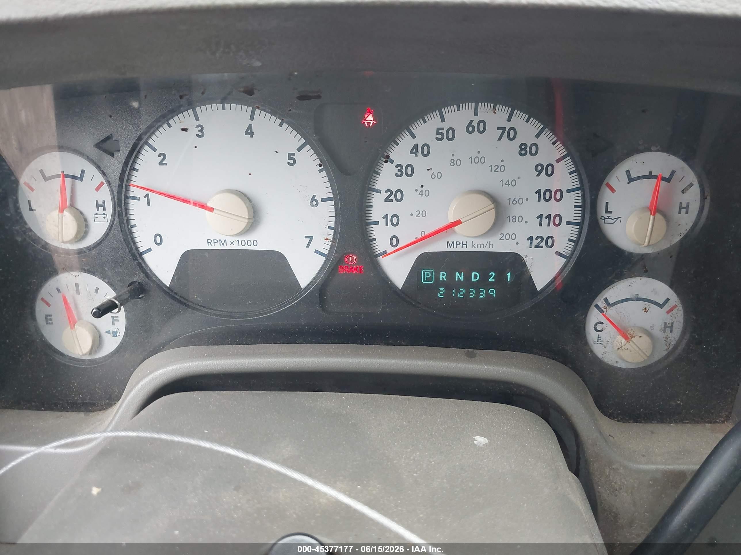 2007 Dodge Ram 1500 St Red vin: 1D7HA18P57S232833
