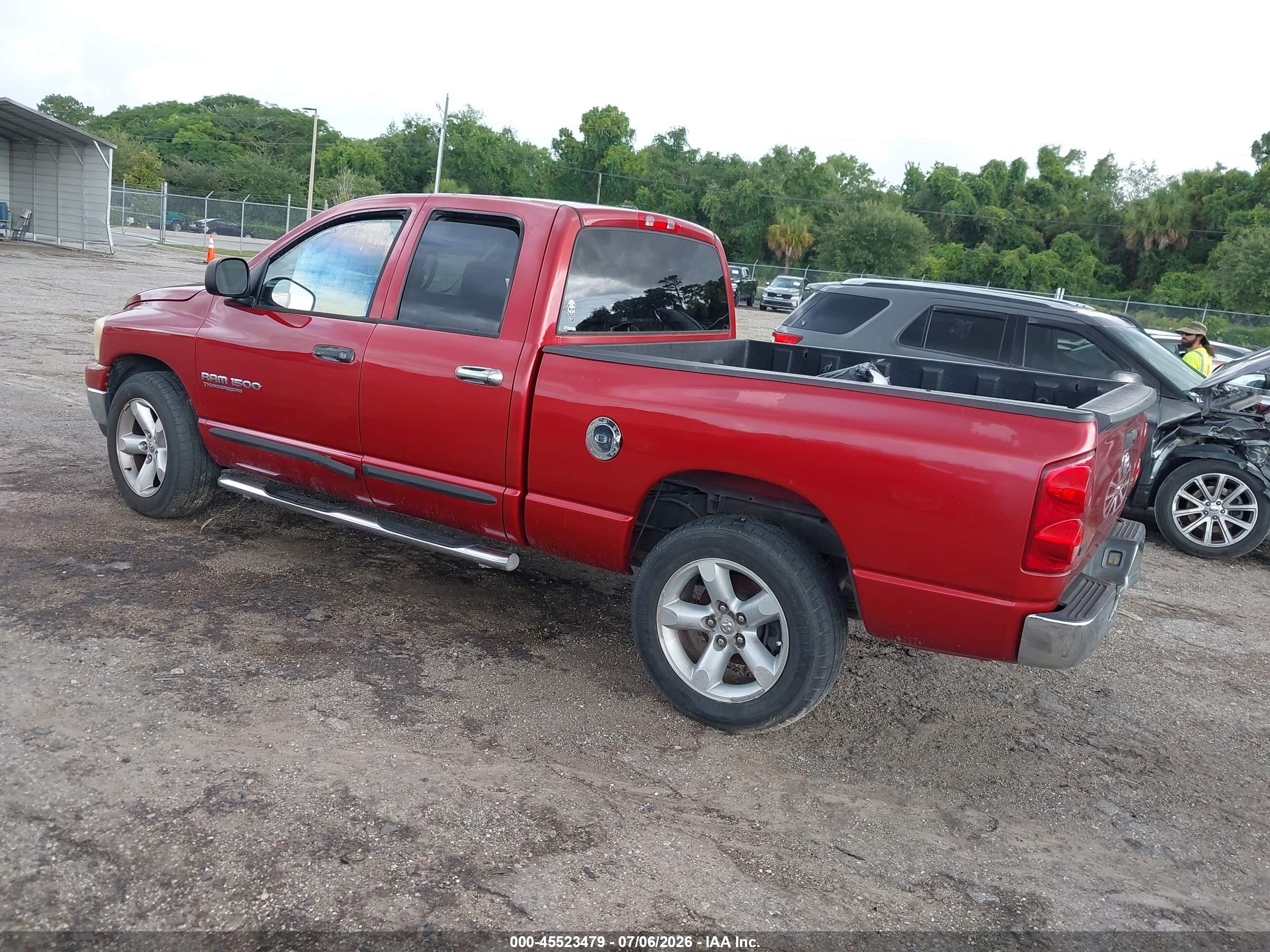 2007 Dodge Ram 1500 Slt Red vin: 1D7HA18P87J522070