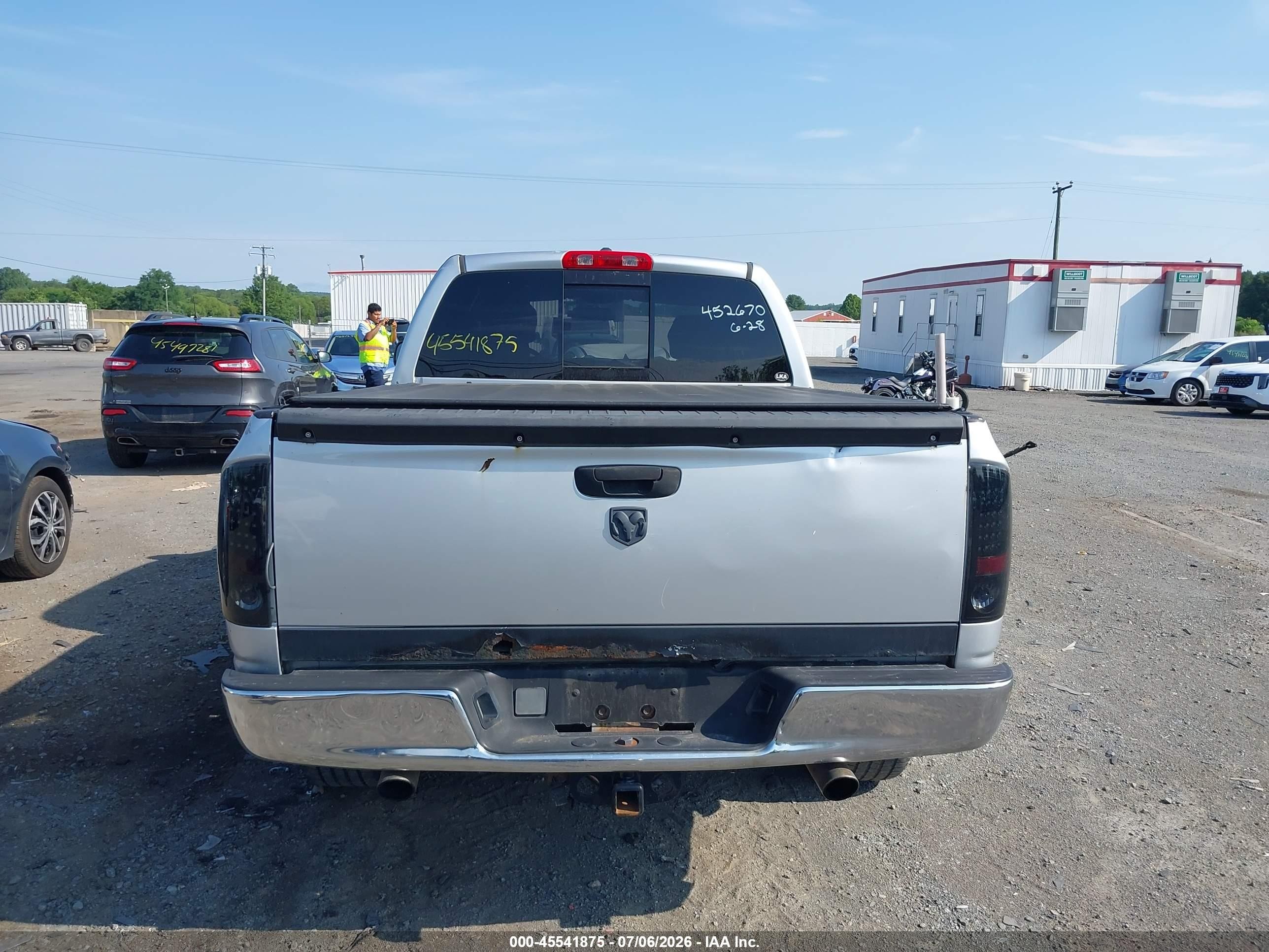 2007 Dodge Ram 1500 Slt Серебряный vin: 1D7HA18P87S201849