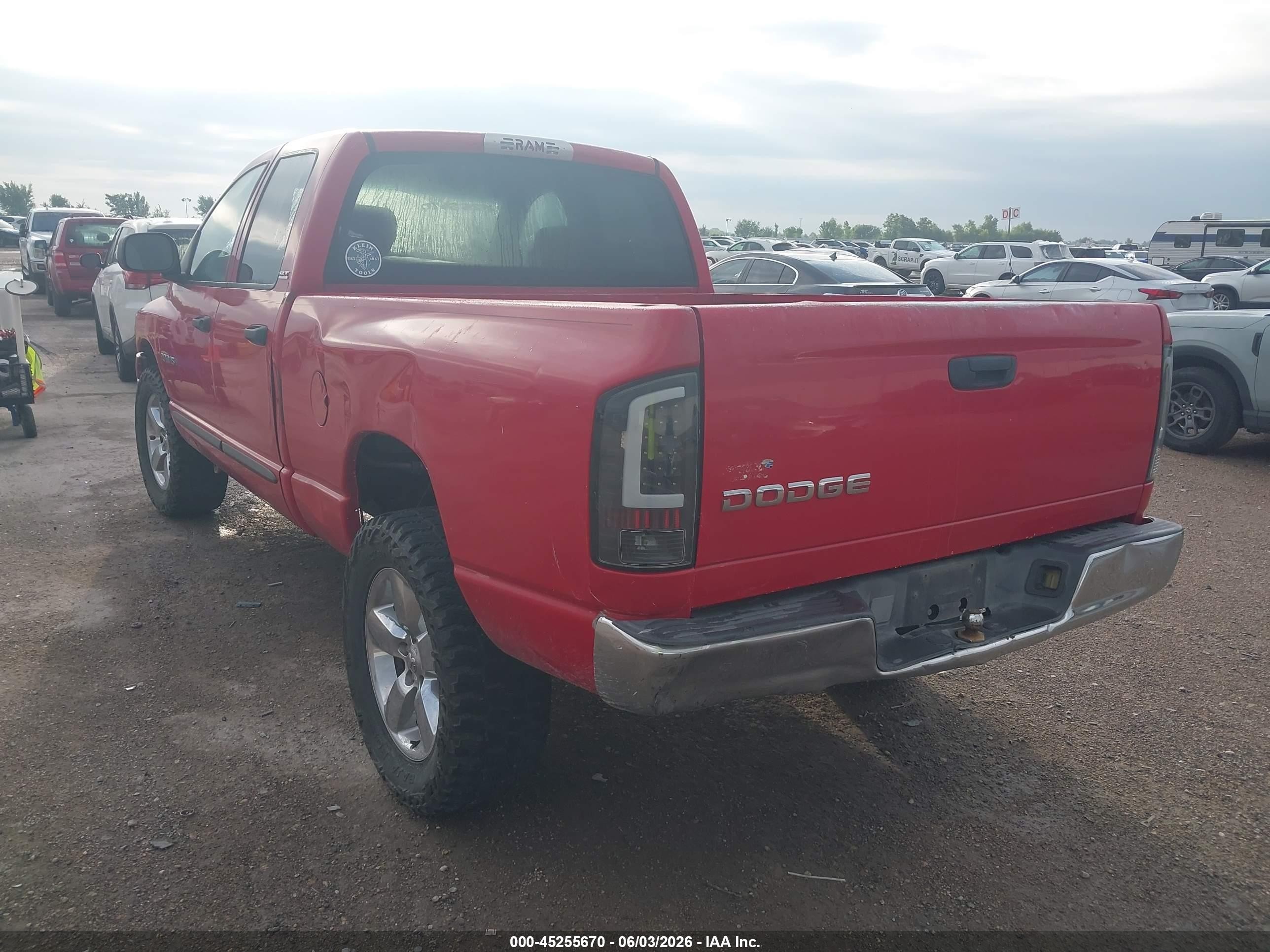 2002 Dodge Ram 1500 St Красный vin: 1D7HA18Z22J266793