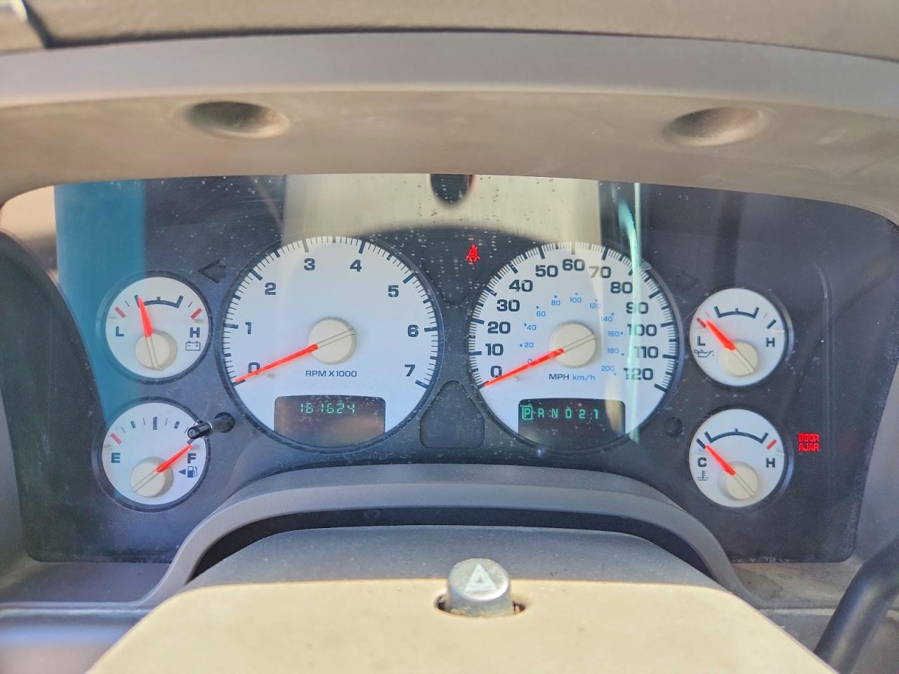 2002 Dodge Ram 1500 Tan vin: 1D7HA18Z62S556870
