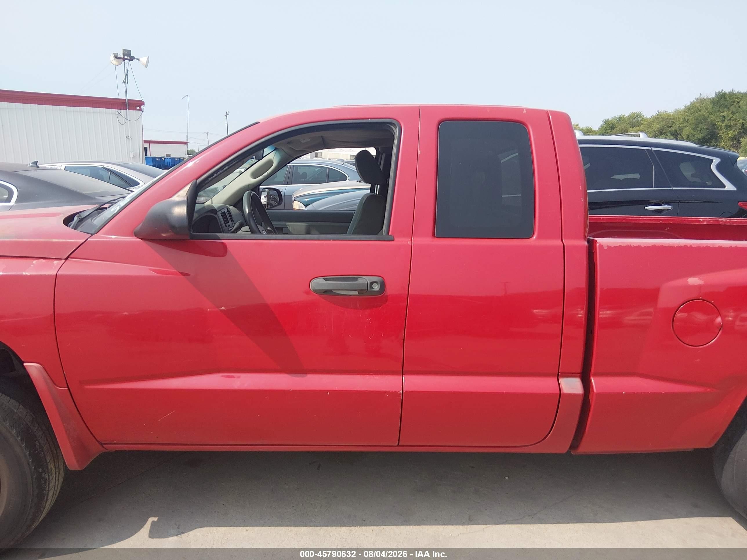 2005 Dodge Dakota St Red vin: 1D7HE22K05S254940