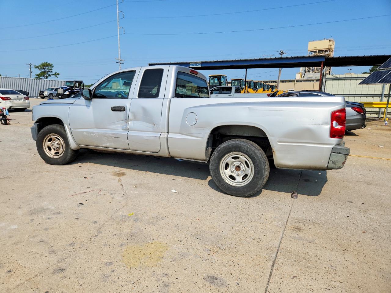 2008 Dodge Dakota St Silver vin: 1D7HE22K08S582895