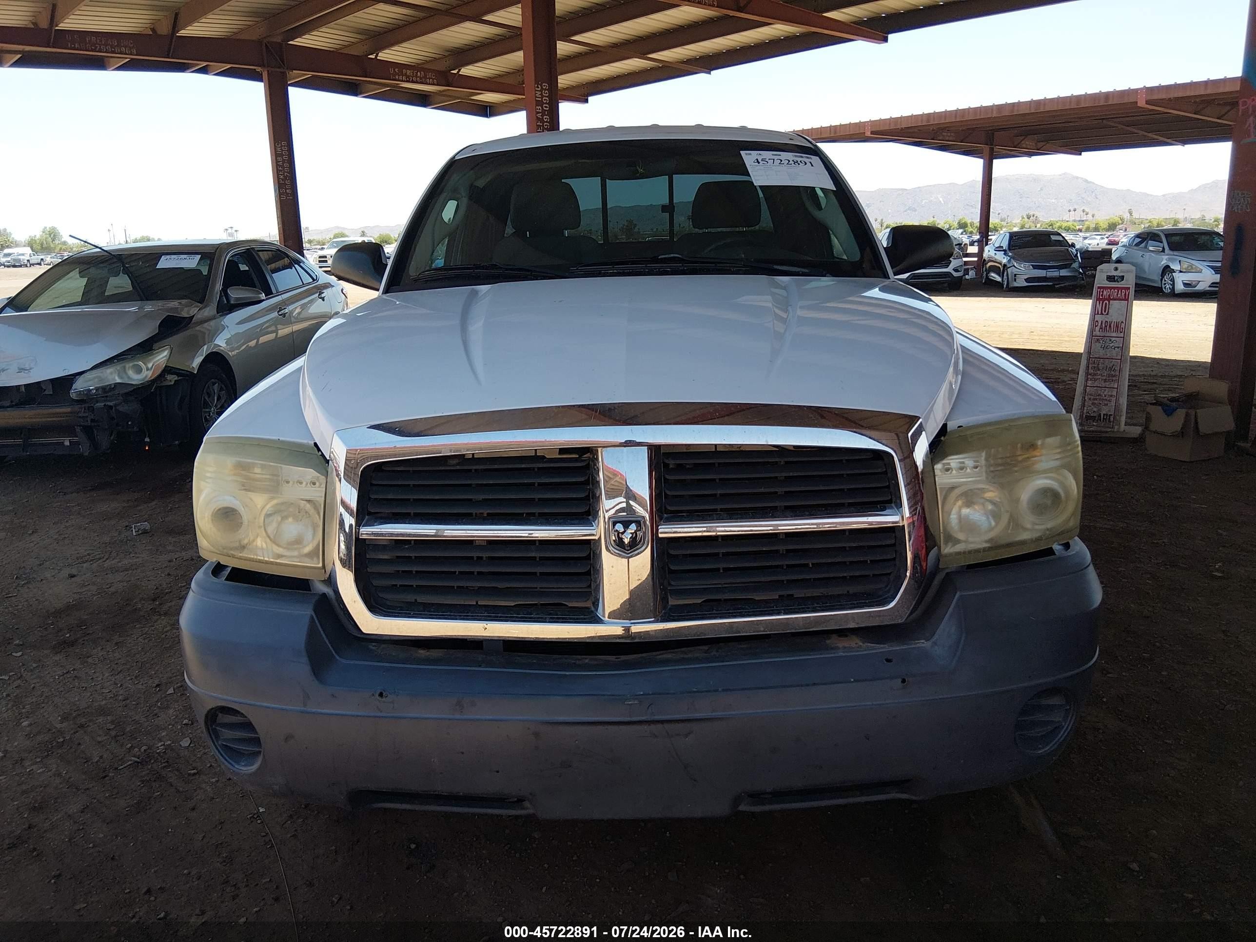 2005 Dodge Dakota St White vin: 1D7HE22K15S157634