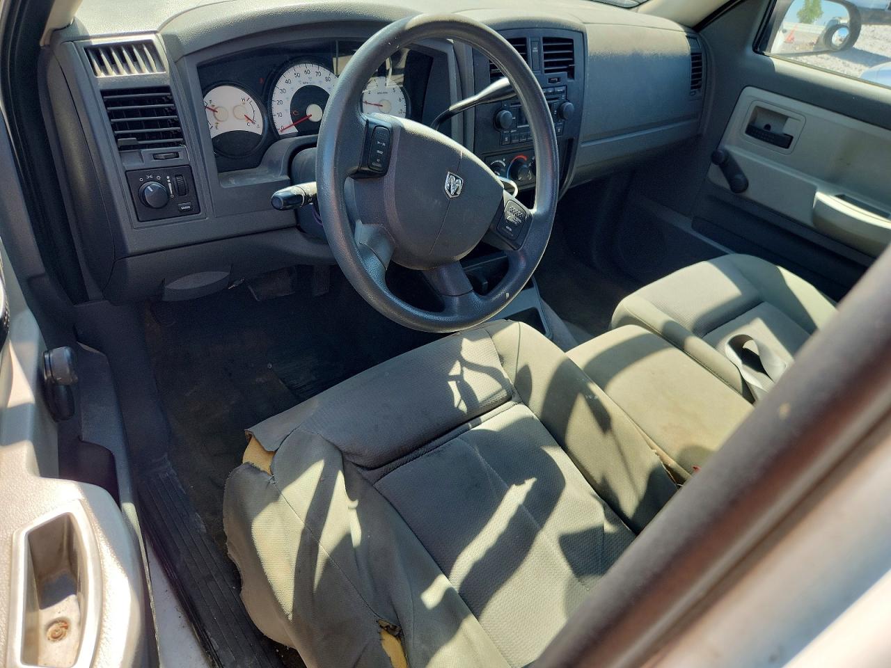 2006 Dodge Dakota St White vin: 1D7HE22K26S689590
