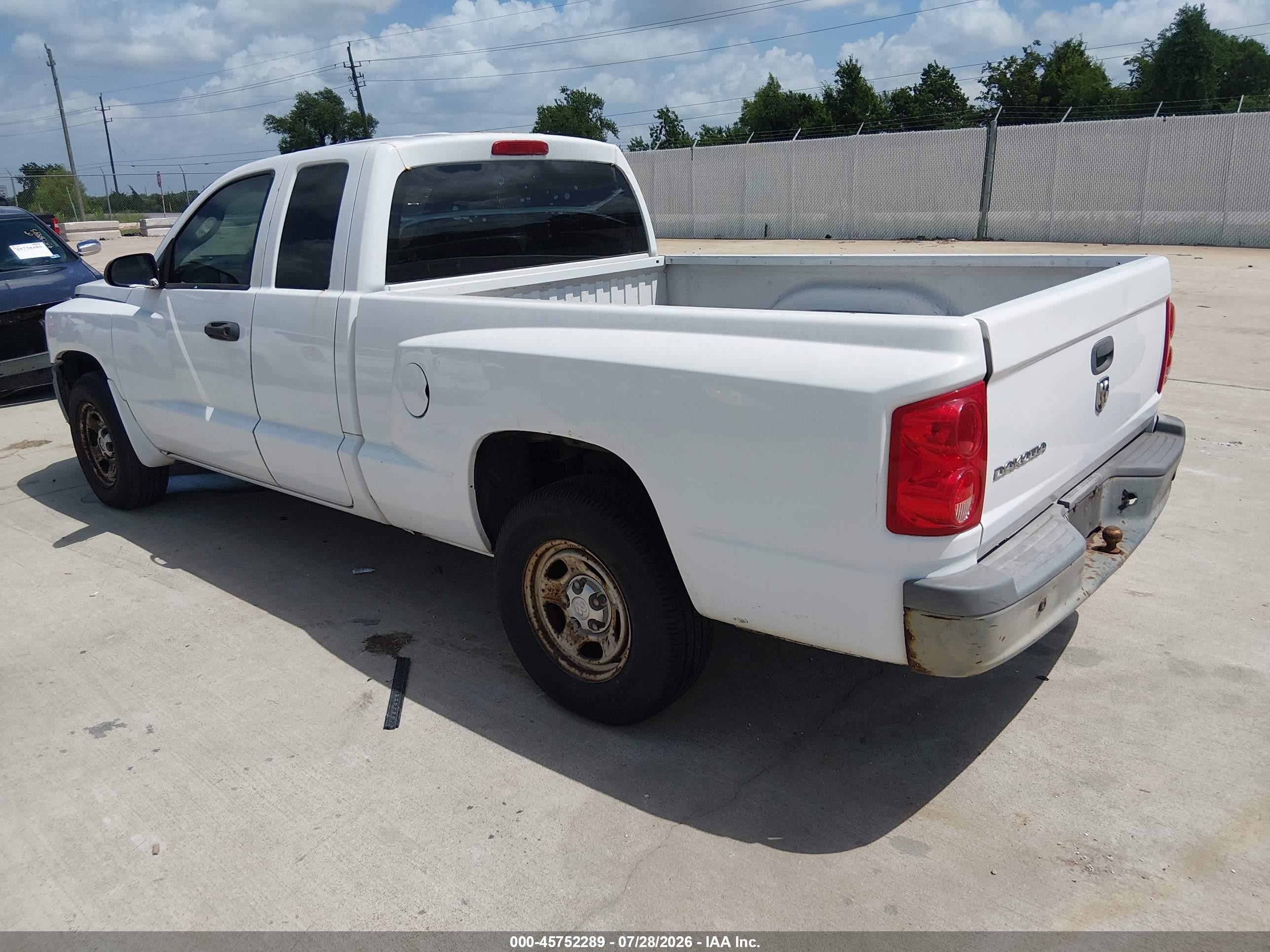 2008 Dodge Dakota St White vin: 1D7HE22K28S598077