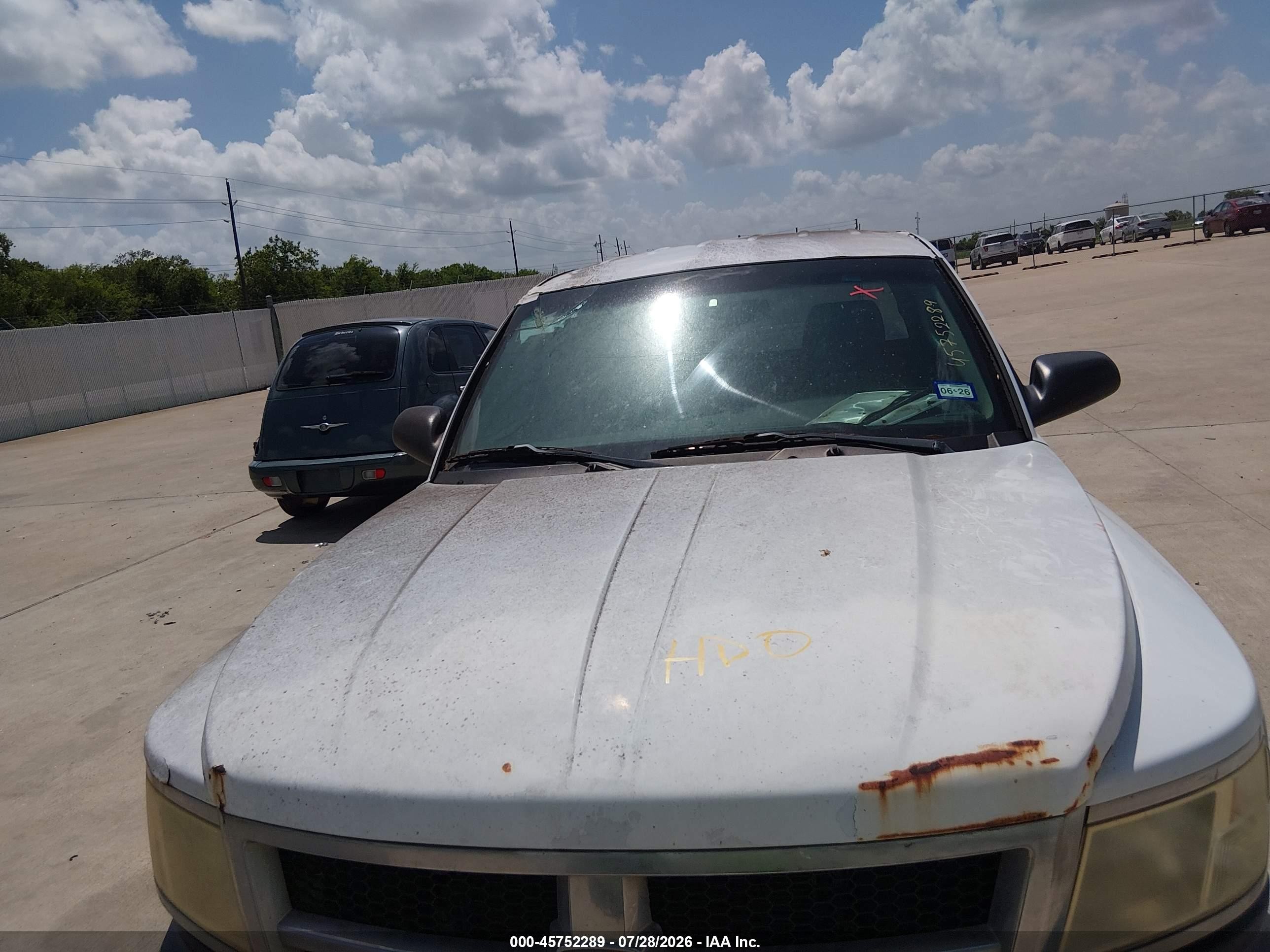 2008 Dodge Dakota St White vin: 1D7HE22K28S598077
