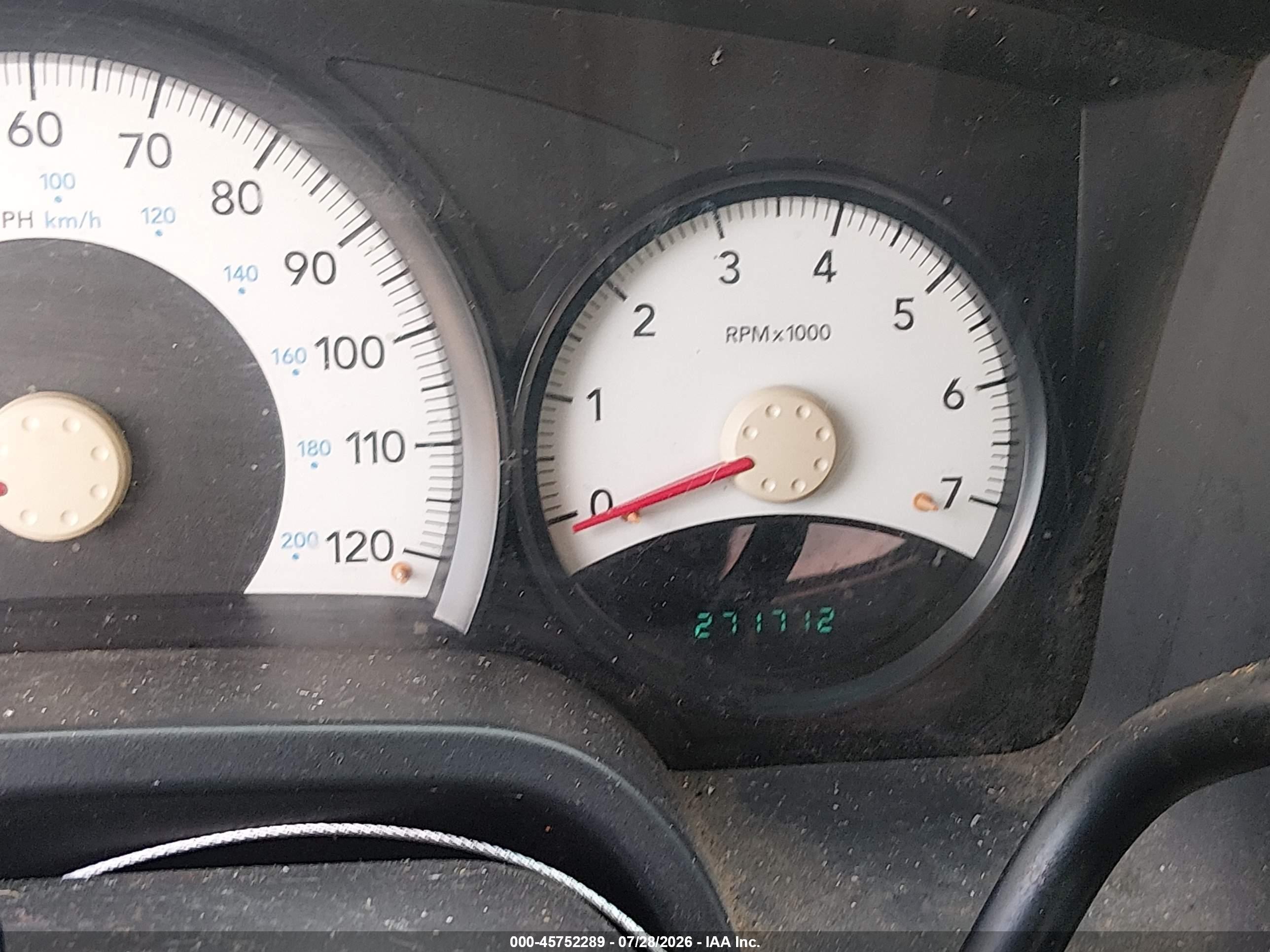 2008 Dodge Dakota St White vin: 1D7HE22K28S598077