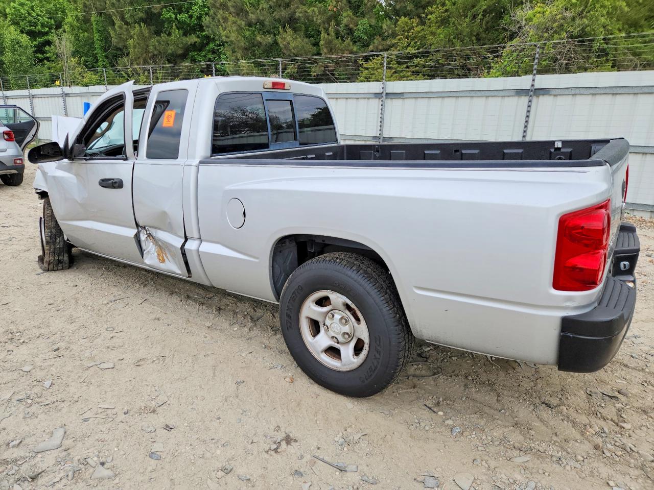 2005 Dodge Dakota St Silver vin: 1D7HE22K35S202749