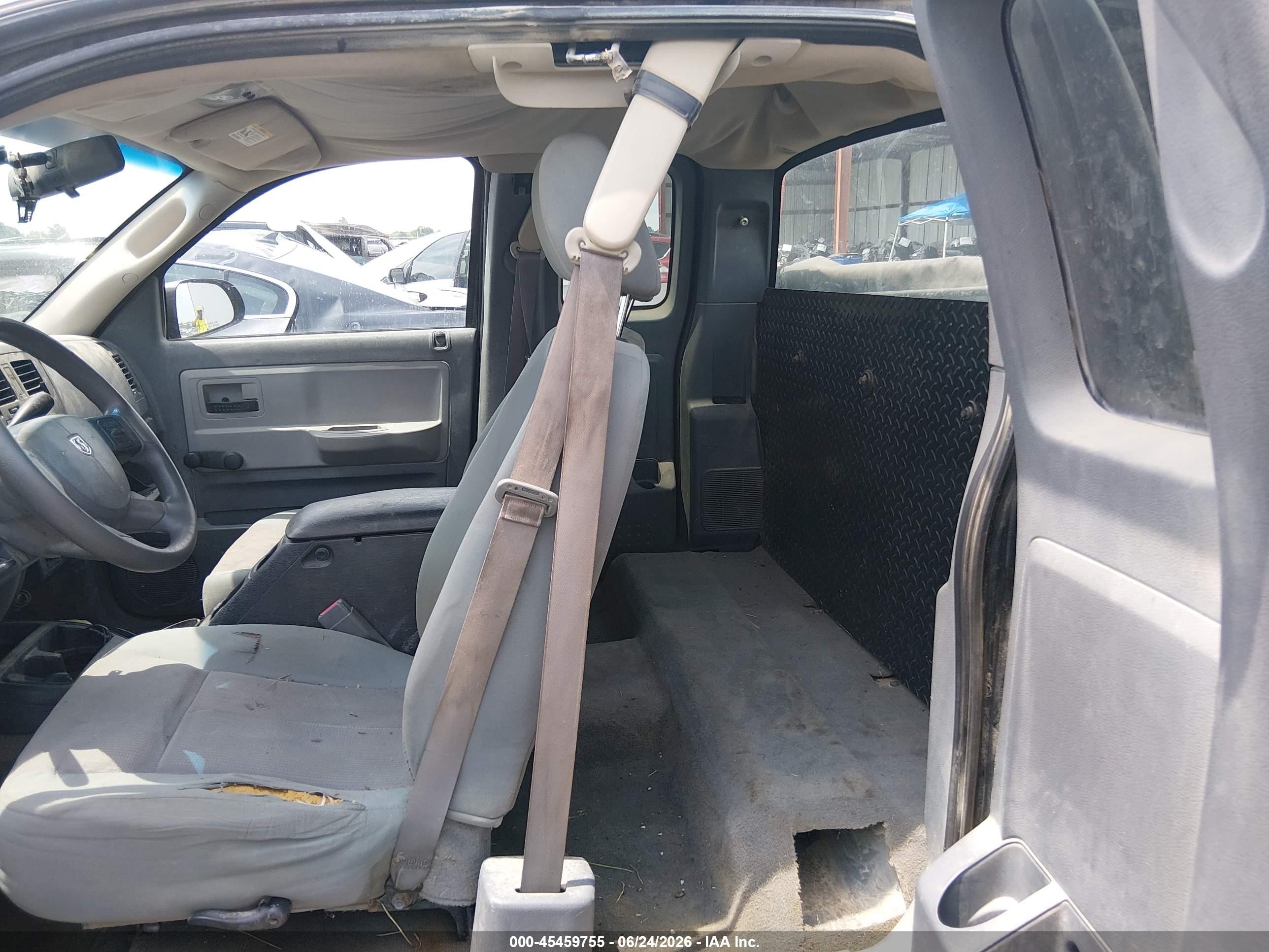 2005 Dodge Dakota St Black vin: 1D7HE22K35S258917