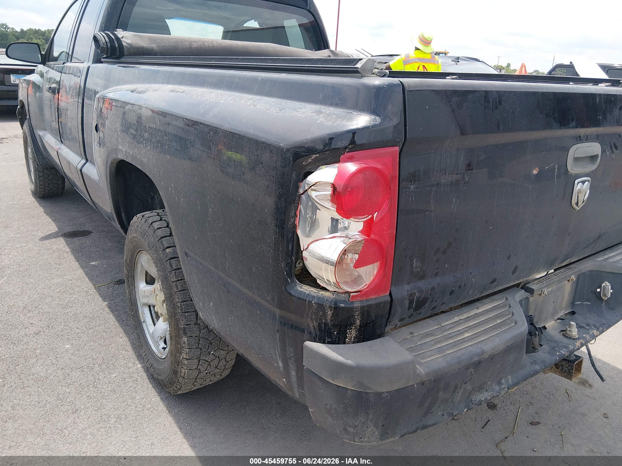 2005 Dodge Dakota St Black vin: 1D7HE22K35S258917