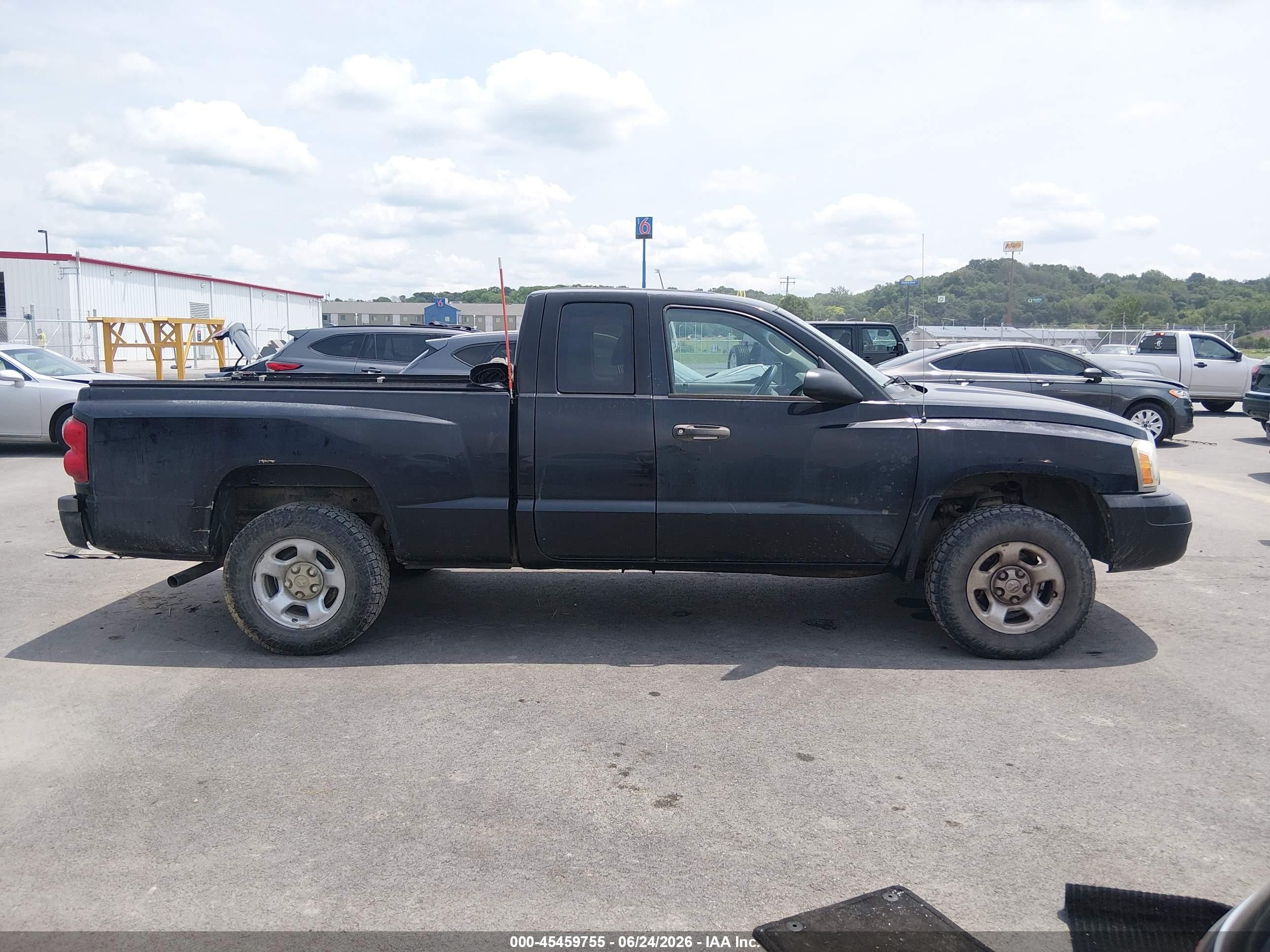 2005 Dodge Dakota St Black vin: 1D7HE22K35S258917