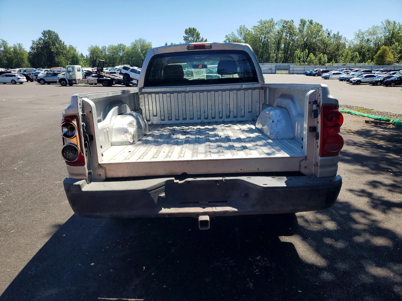 2007 Dodge Dakota St Silver vin: 1D7HE22K47S198956