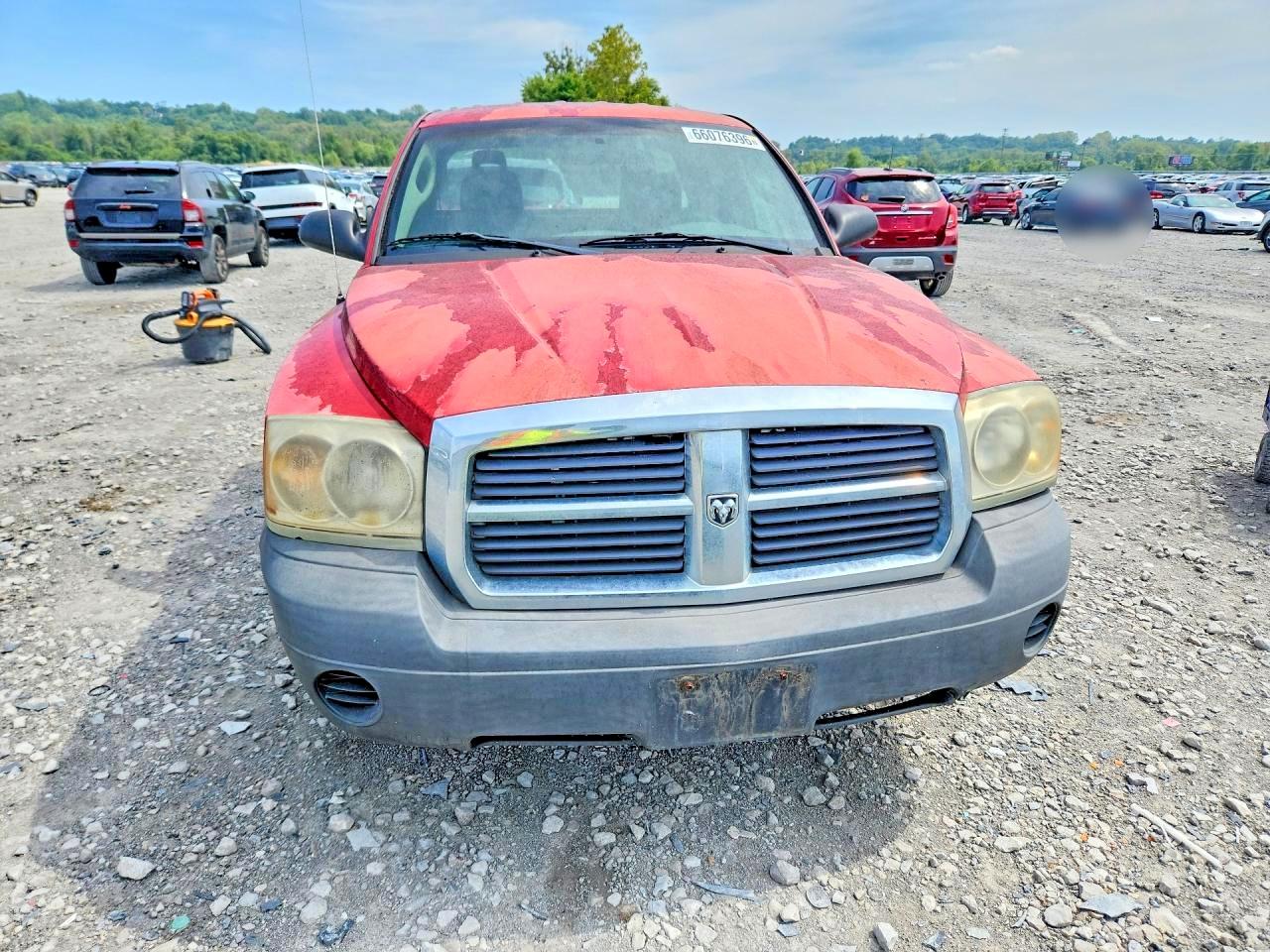 2005 Dodge Dakota St Red vin: 1D7HE22K55S289683